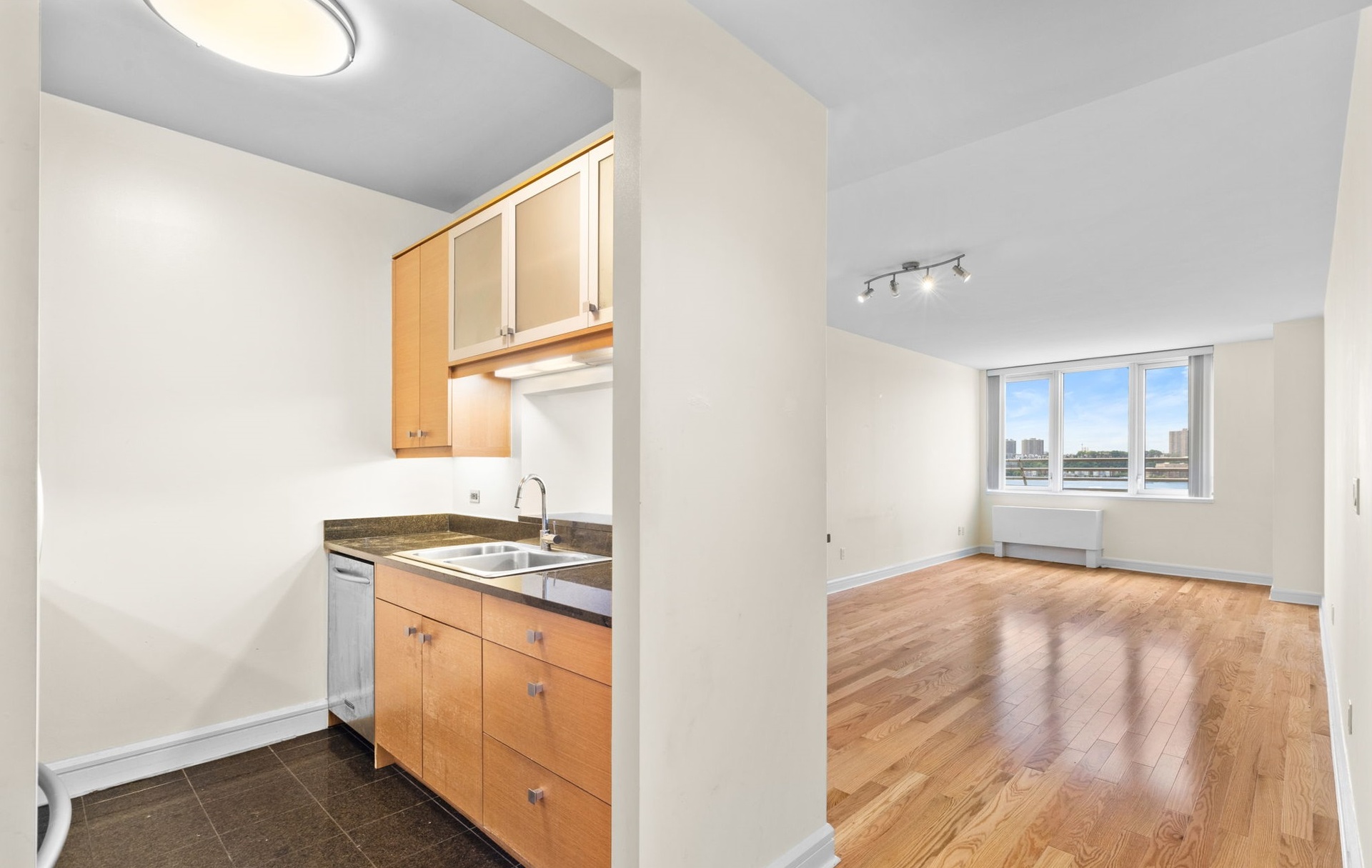 120 Riverside Boulevard 5-H, Lincoln Square, Upper West Side, NYC - 1 Bedrooms  
1 Bathrooms  
3 Rooms - 