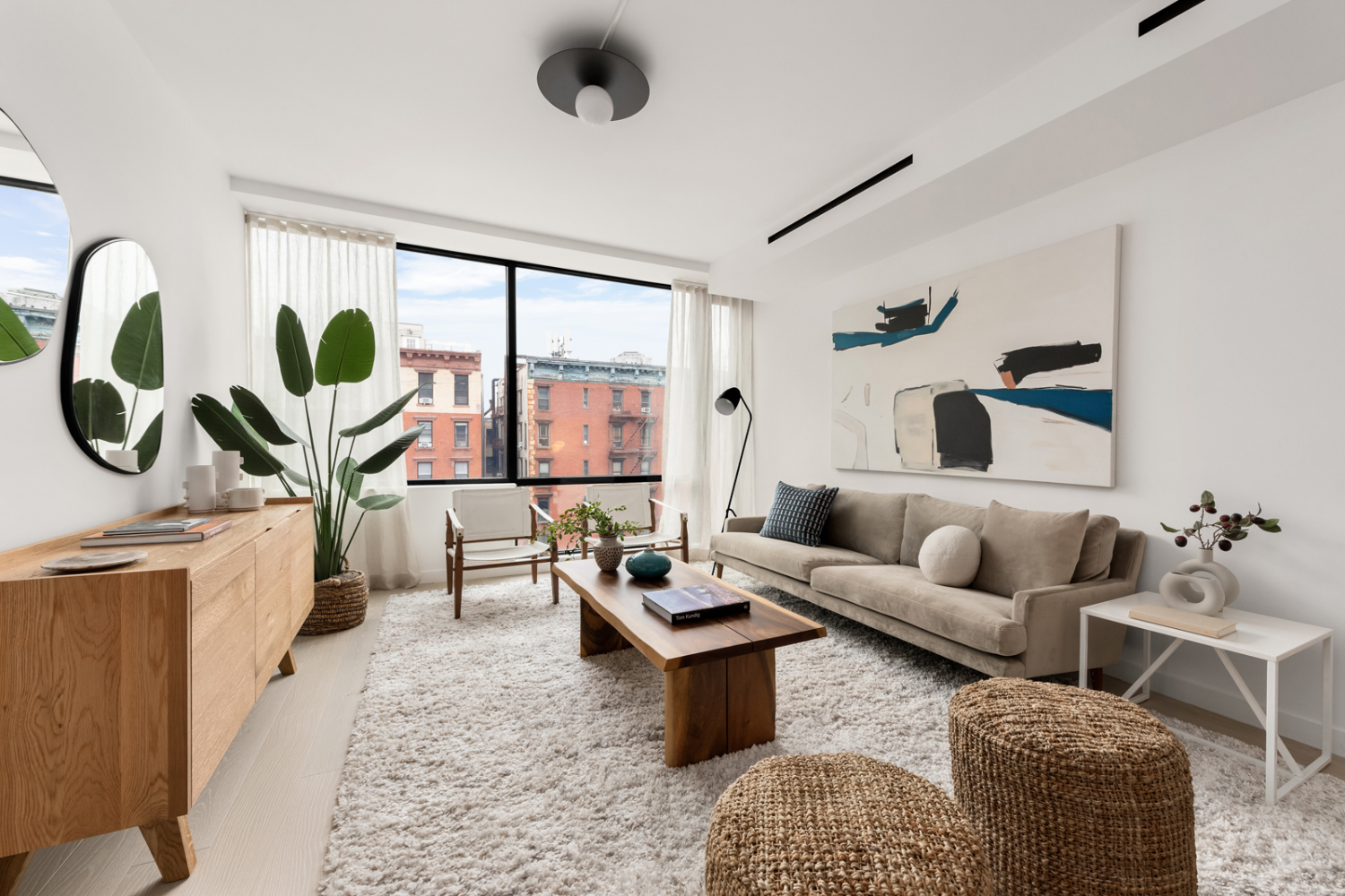 75 1st Avenue 4D, East Village, Downtown, NYC - 1 Bedrooms  
2 Bathrooms  
3 Rooms - 