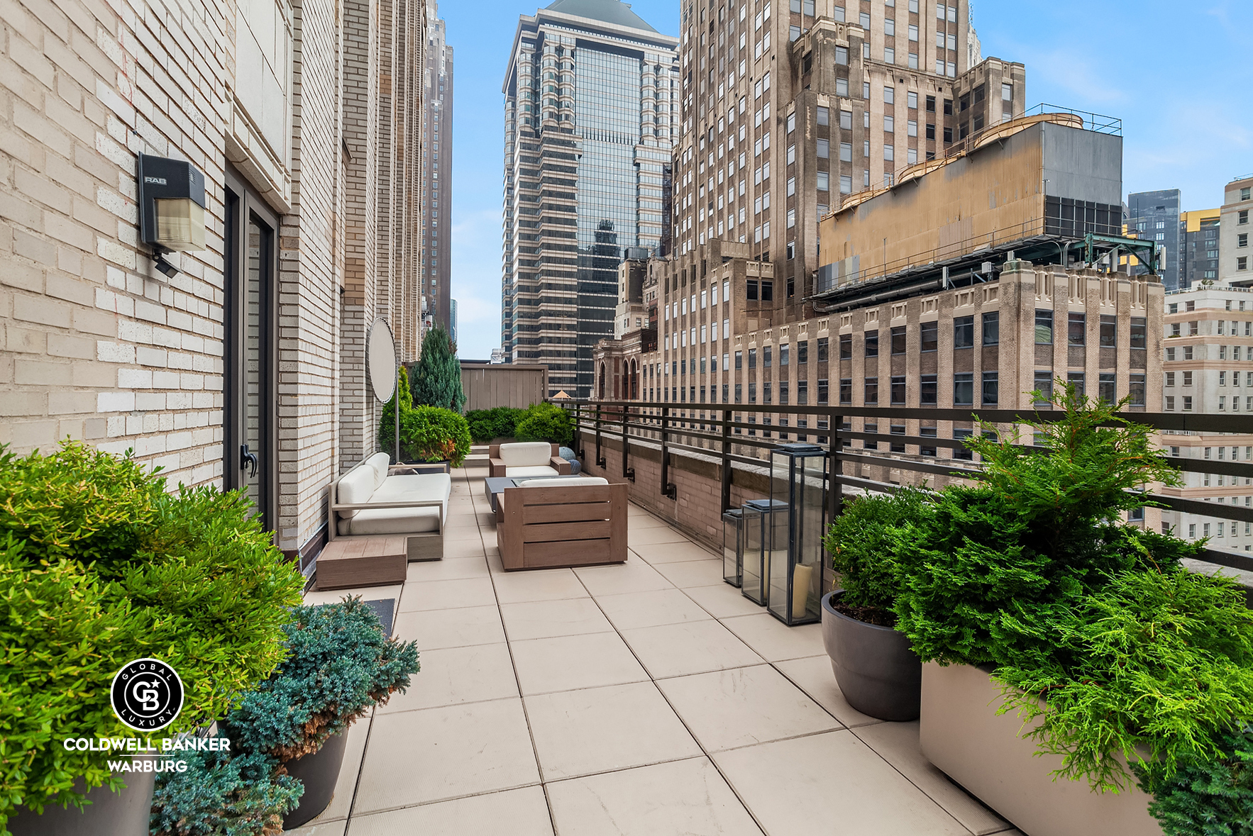 Photo 1 of 20 Pine Street Ph2501, Financial District, NYC, $11,500, Web #: 1076828364