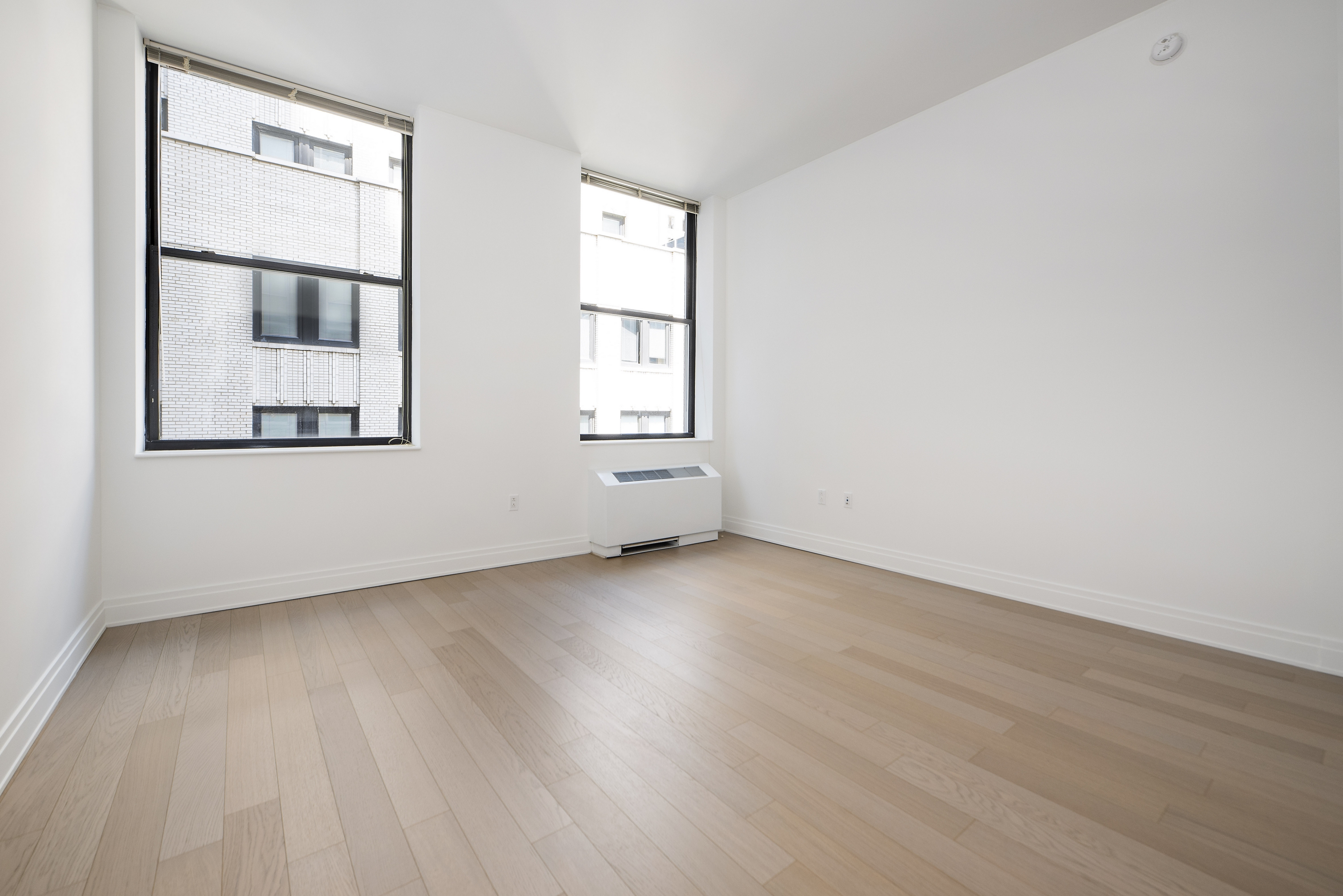 Photo 1 of 70 Pine Street 2504, Financial District, NYC, $5,158, Web #: 1076917588