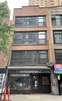 50 West 27th Street 3, Nomad, Downtown, NYC - 1.5 Bathrooms  
2 Rooms - 