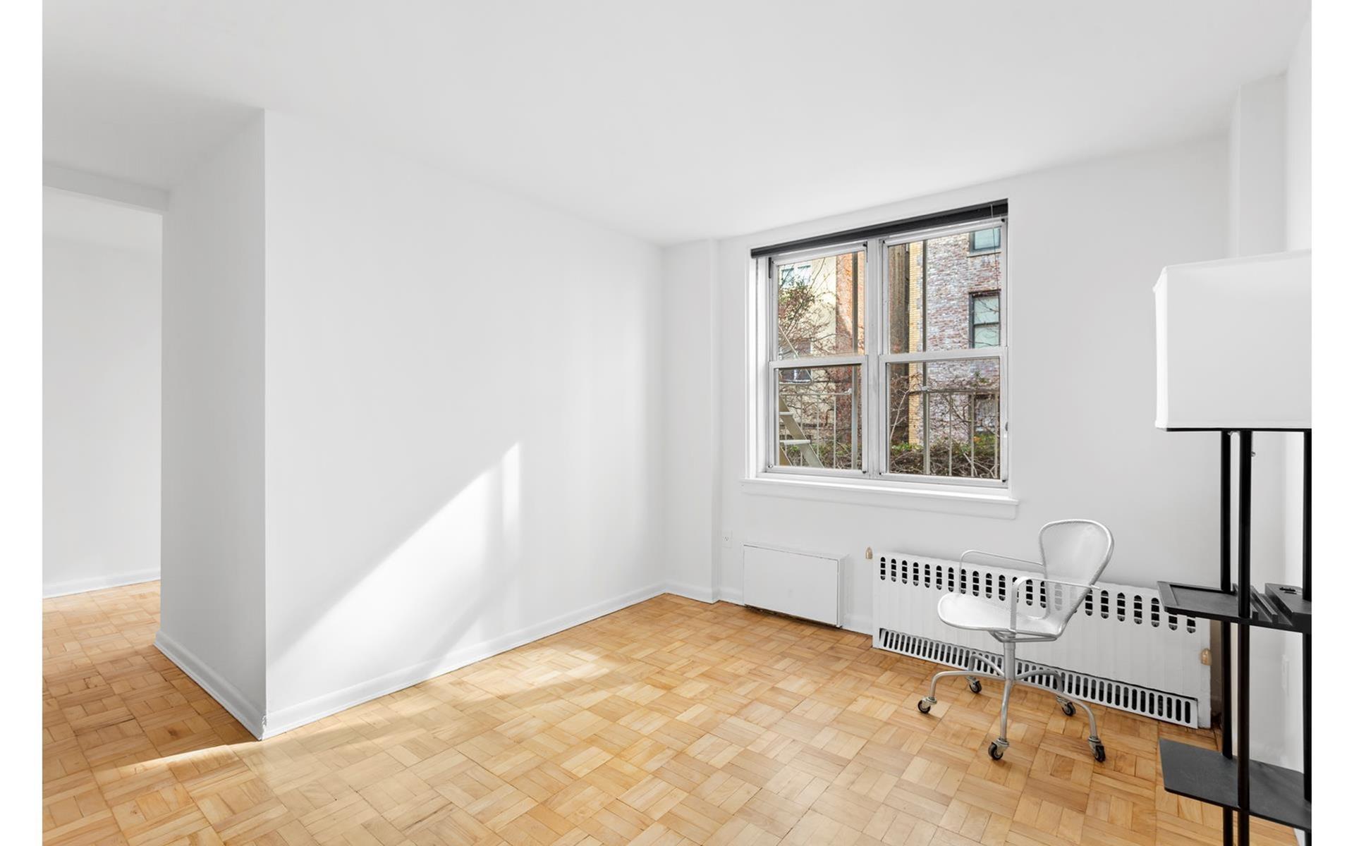 Photo 1 of 131 West 85th Street 1A, Upper West Side, NYC, $385,000, Web #: 1077022948