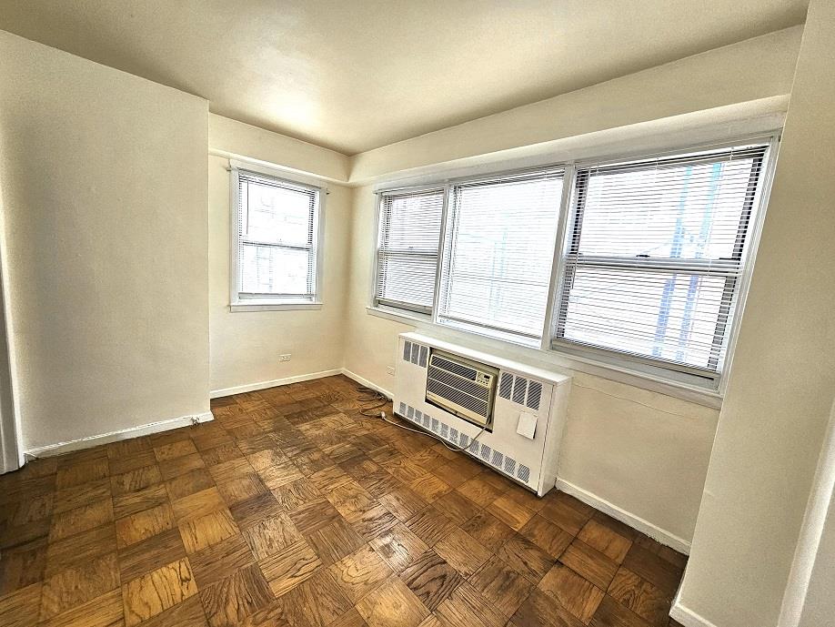 245 East 35th Street 10-F, Murray Hill, Midtown East, NYC - 2 Bedrooms  
1 Bathrooms  
4 Rooms - 