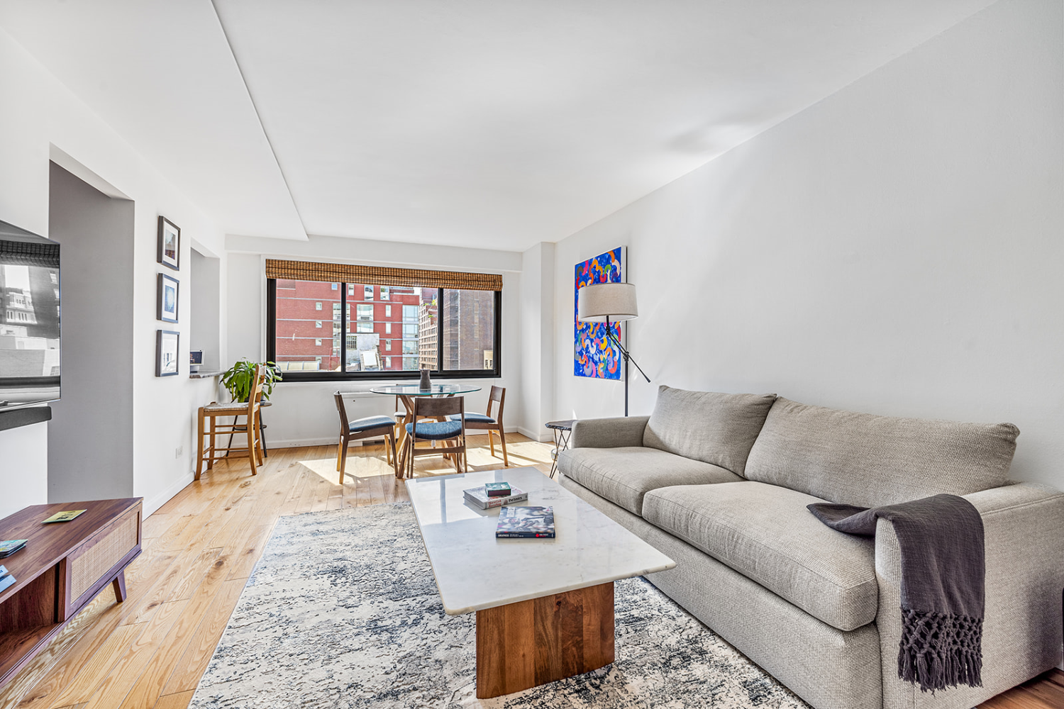 201 West 21st Street 8De, Chelsea, Downtown, NYC - 1 Bedrooms  
2 Bathrooms  
5 Rooms - 