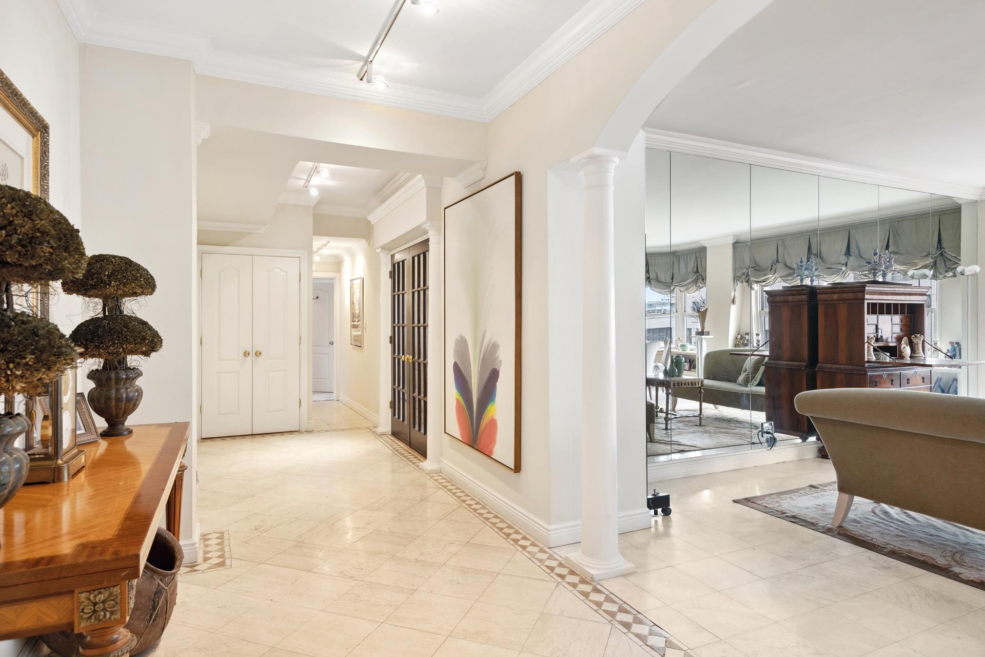 360 East 72nd Street A1706/1707, Lenox Hill, Upper East Side, NYC - 3 Bedrooms  
2.5 Bathrooms  
6 Rooms - 