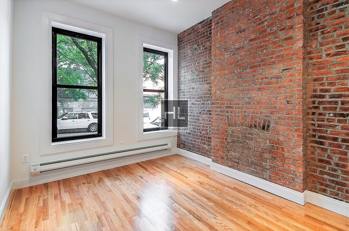 21 Adelphi Street 1L, Fort Greene, Brooklyn, New York - 2 Bedrooms  
2.5 Bathrooms  
4 Rooms - 