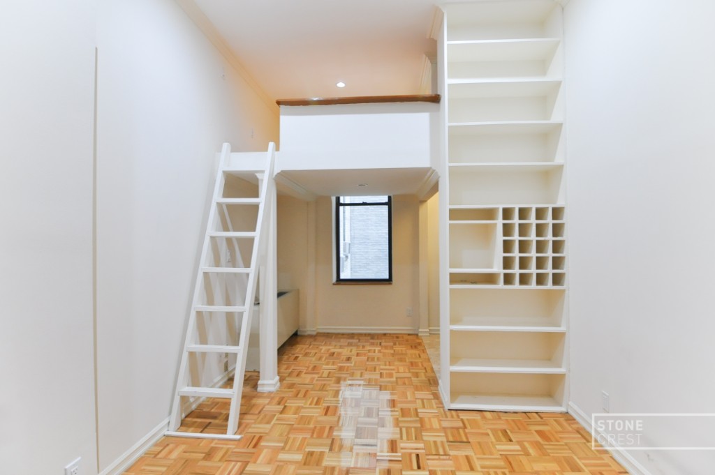 Photo 1 of 304 West 92nd Street 1F, Upper West Side, NYC, $2,750, Web #: 1077204266