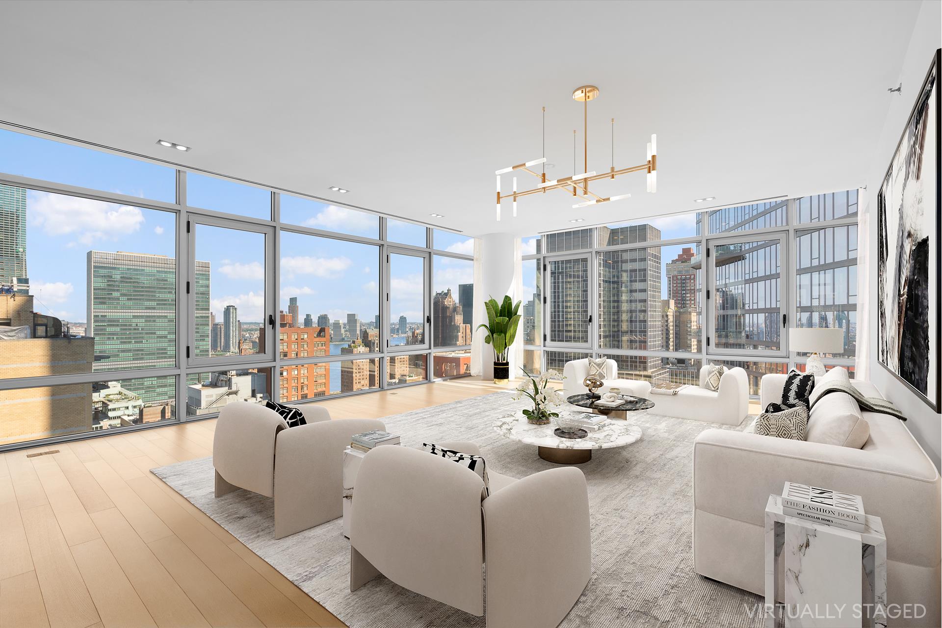 219 East 44th Street 31, Turtle Bay, Midtown East, NYC - 3 Bedrooms  
3.5 Bathrooms  
5 Rooms - 