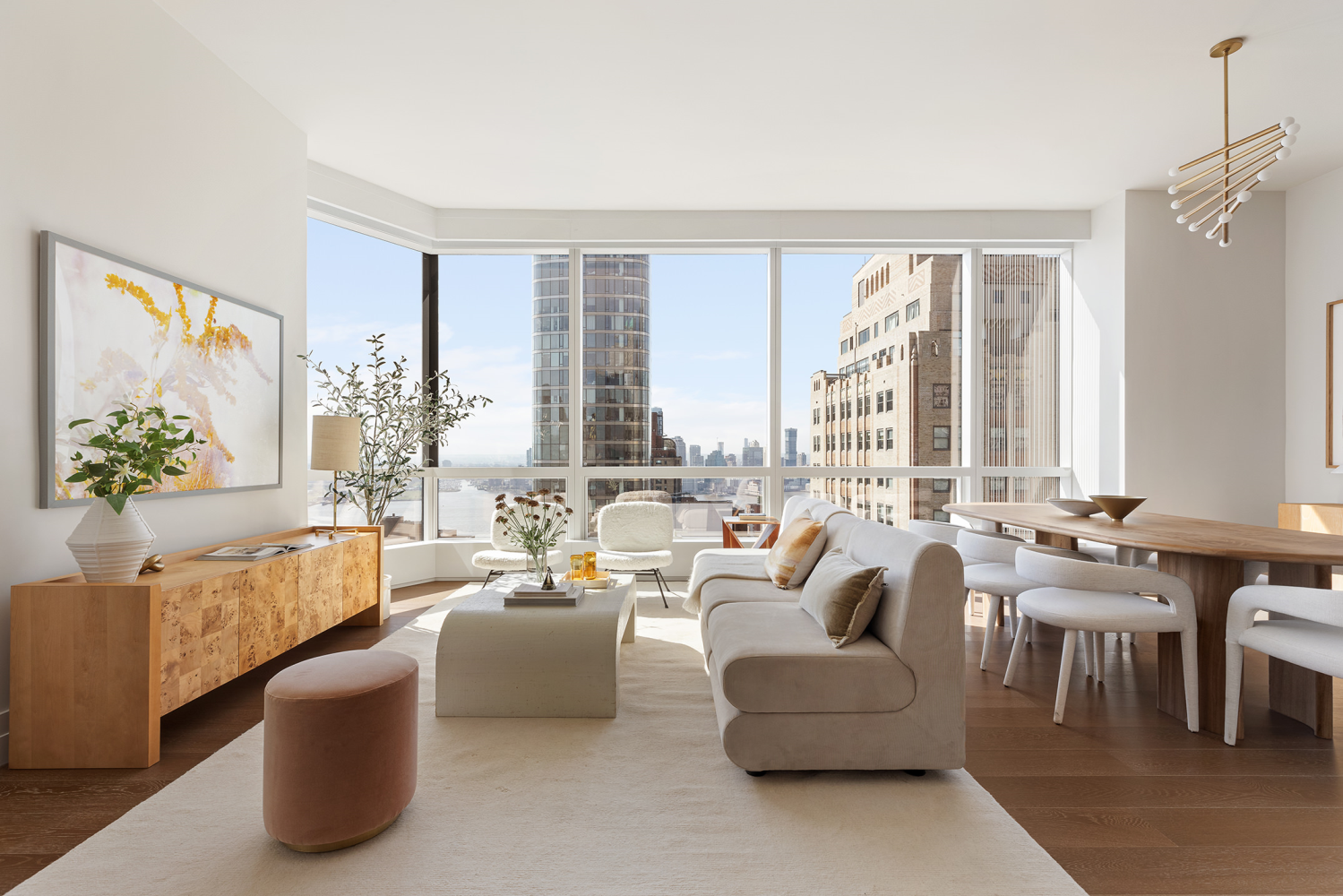 77 Greenwich Street 32B, Financial District, Downtown, NYC - 2 Bedrooms  
2.5 Bathrooms  
4 Rooms - 