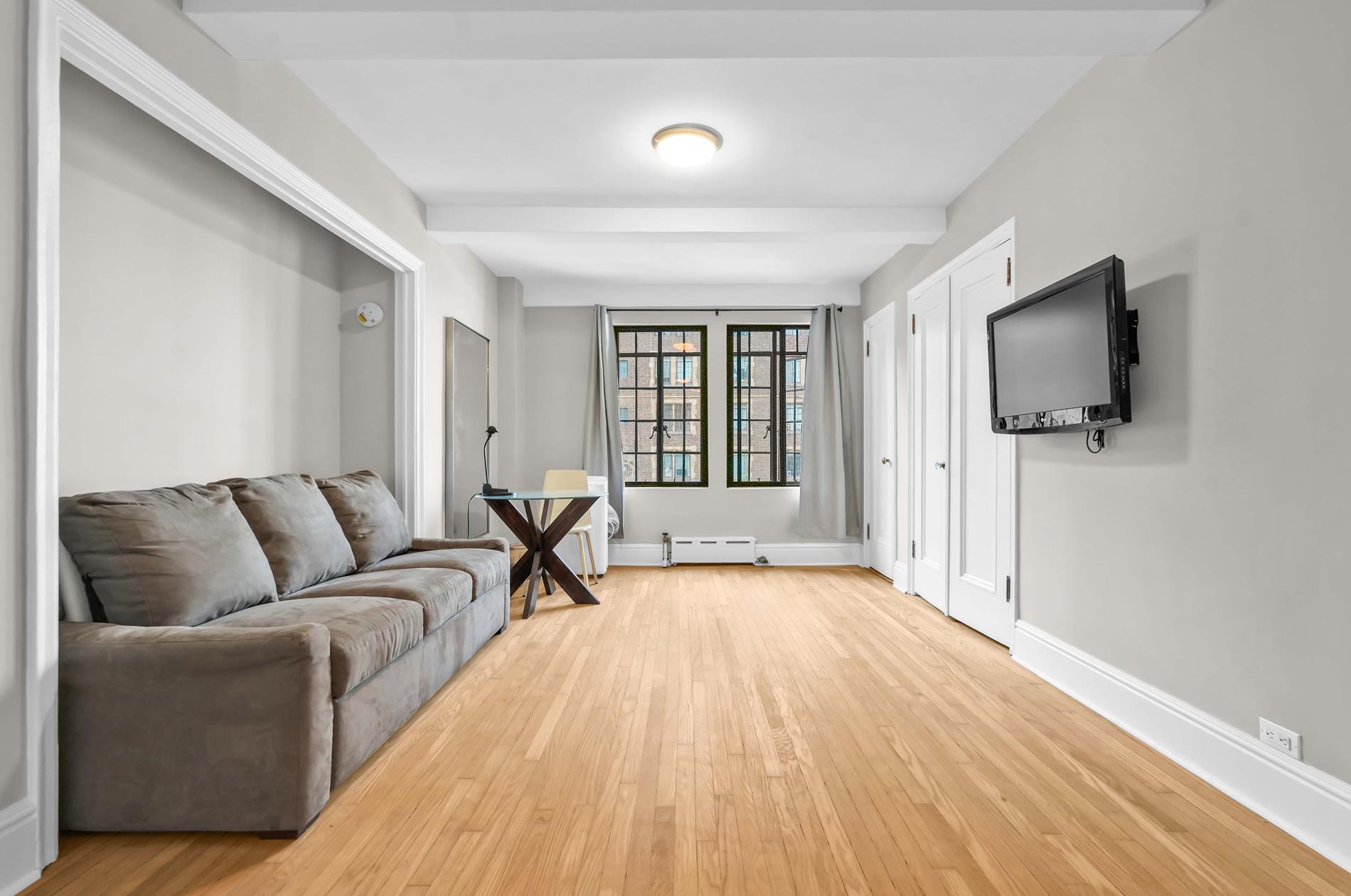 25 Tudor City Place 303, Gramercy Park And Murray Hill, Downtown, NYC - 1 Bathrooms  
2 Rooms - 