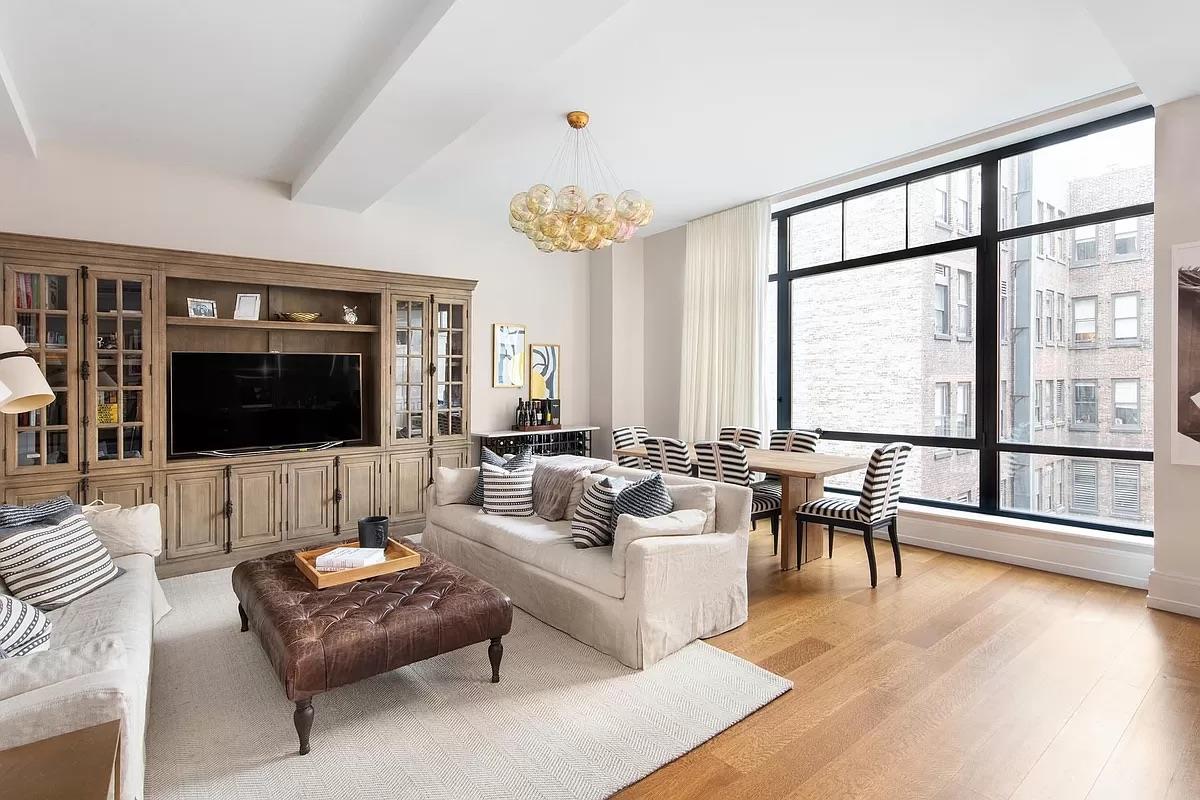 10 Madison Square 10A, Flatiron, Downtown, NYC - 3 Bedrooms  
3.5 Bathrooms  
5 Rooms - 