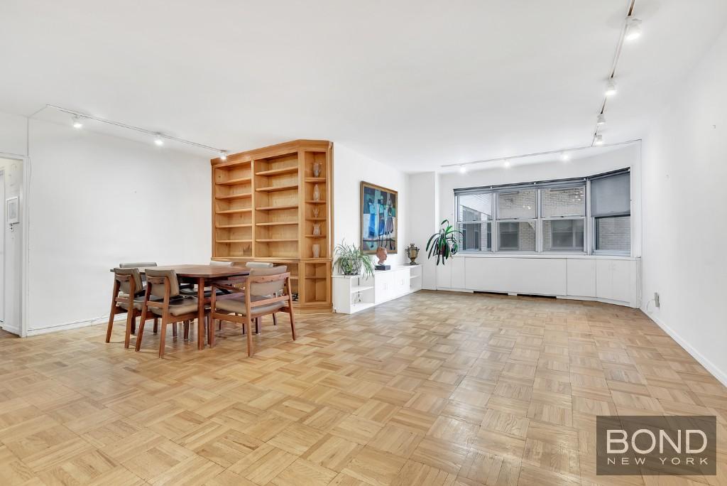 400 East 56th Street 18F, Sutton Place, Midtown East, NYC - 1 Bedrooms  
1.5 Bathrooms  
4 Rooms - 