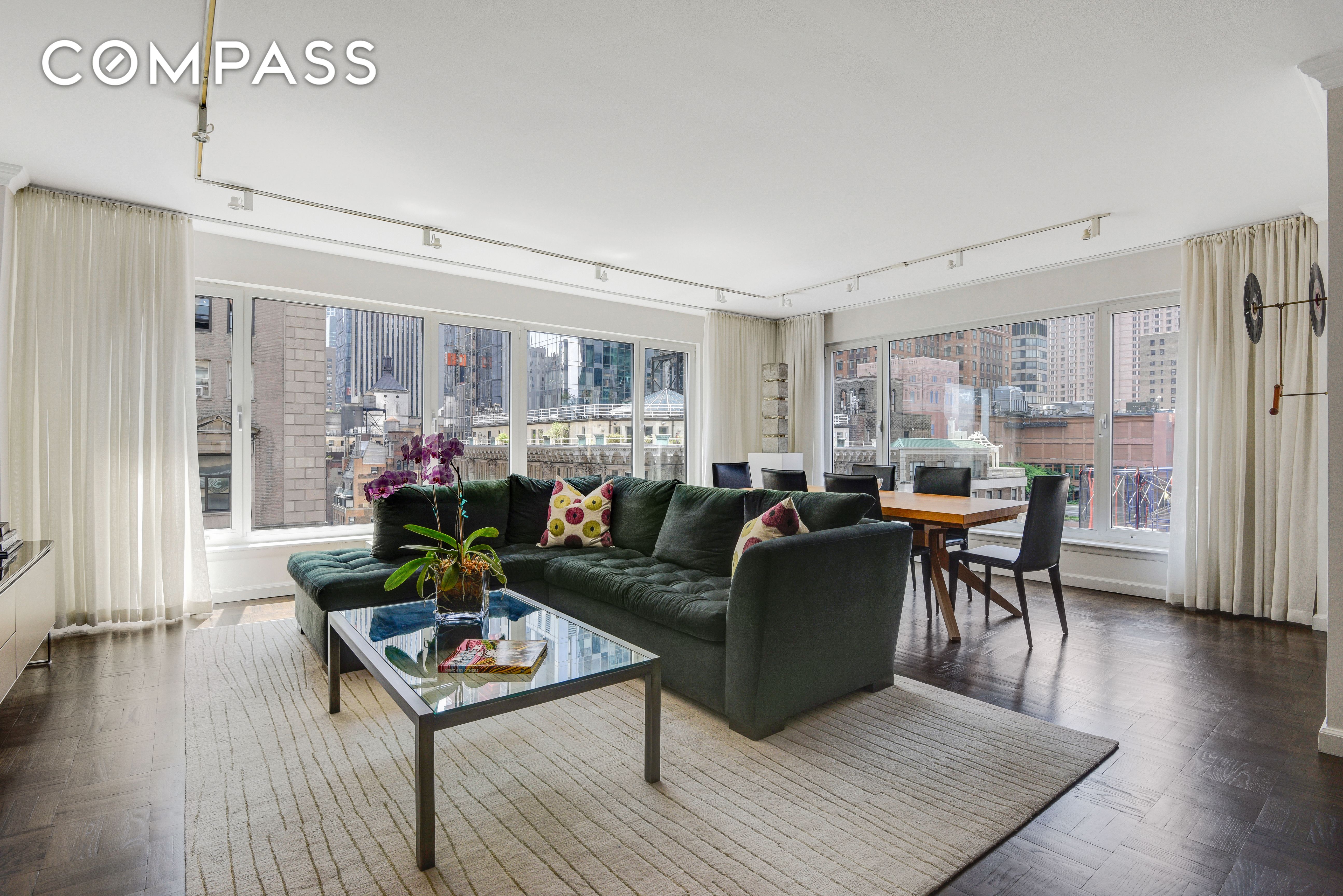 200 Central Park 19J, Central Park South, Midtown West, NYC - 1 Bedrooms  
1.5 Bathrooms  
3 Rooms - 