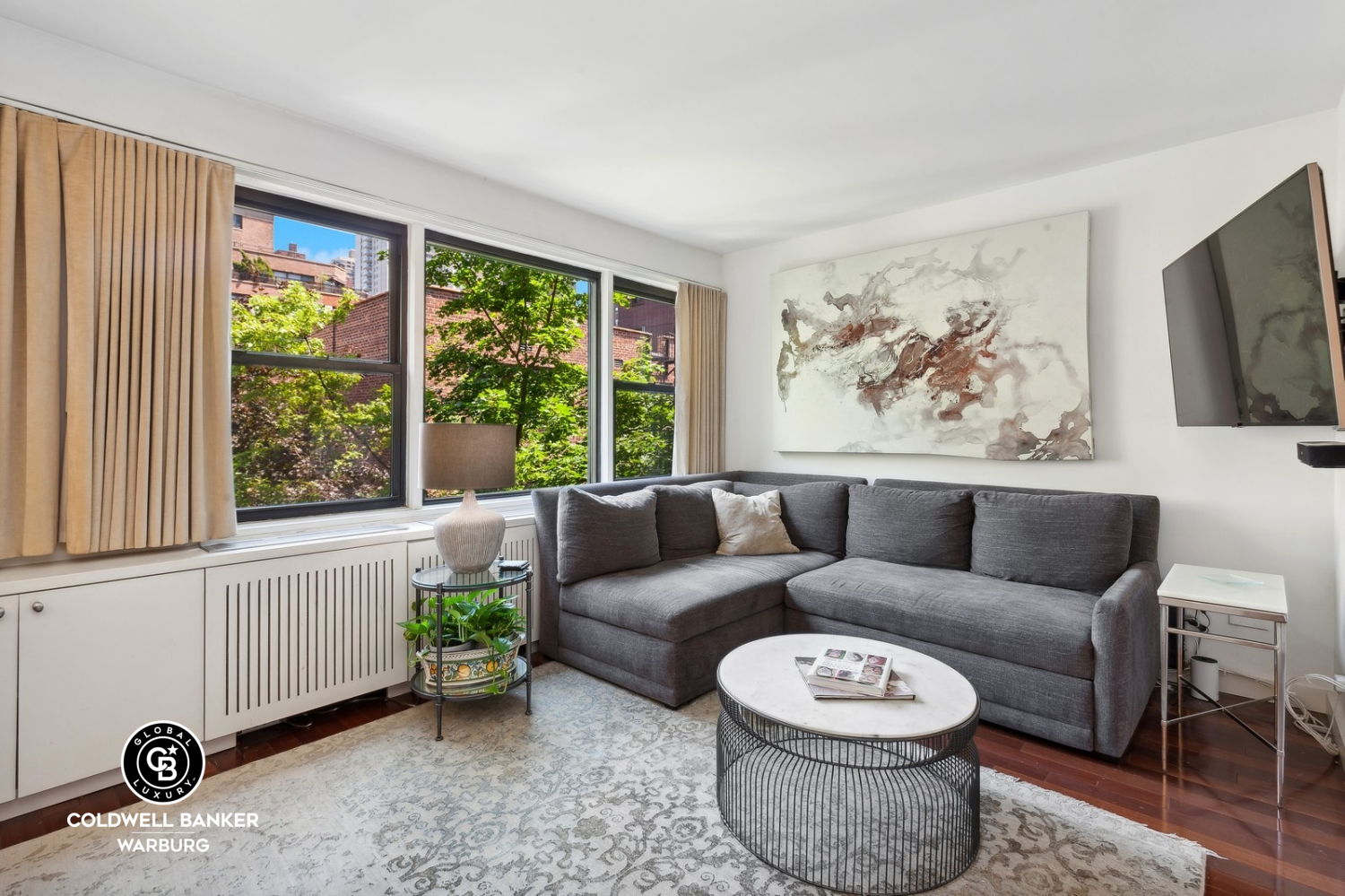 345 East 52nd Street 6Ab, Turtle Bay, Midtown East, NYC - 2 Bedrooms  
2 Bathrooms  
5 Rooms - 