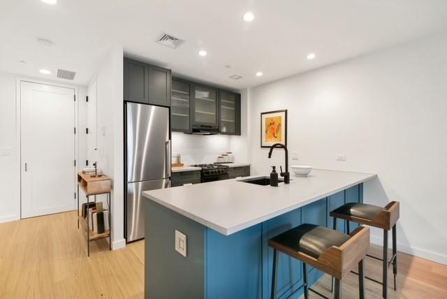 860 Lorimer Street 4E, Greenpoint, Brooklyn, New York - 1 Bedrooms  
1 Bathrooms  
3 Rooms - 