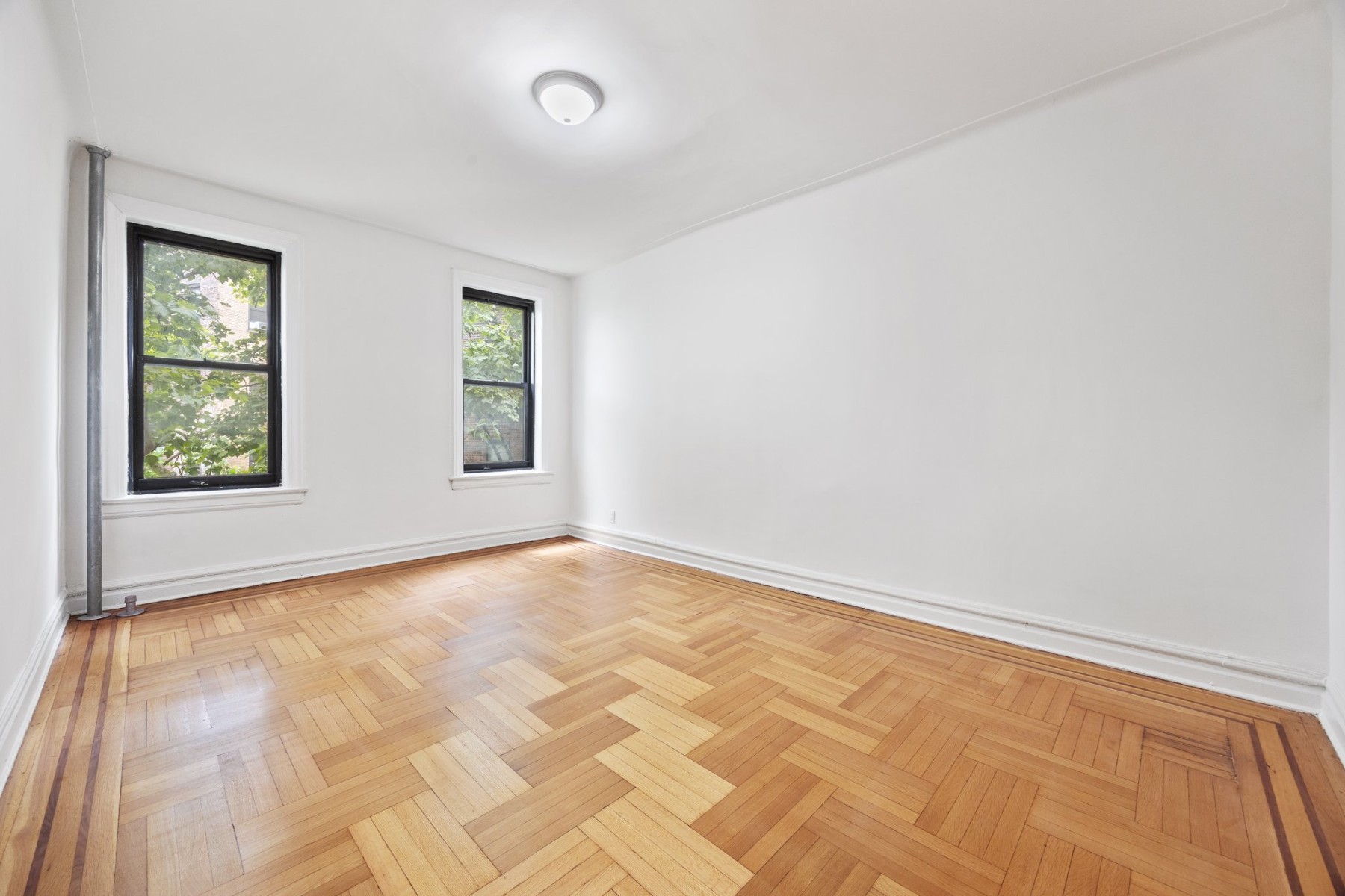 Photo 1 of 12 Crown Street D10, Crown Heights, New York, $650,000, Web #: 1078826209