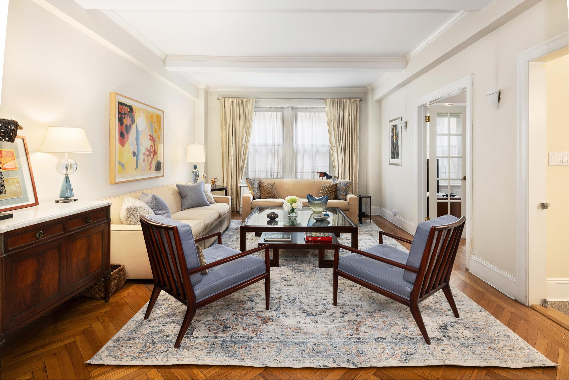 17 East 96th Street 4C, Carnegie Hill, Upper East Side, NYC - 2 Bedrooms  
2 Bathrooms  
5 Rooms - 