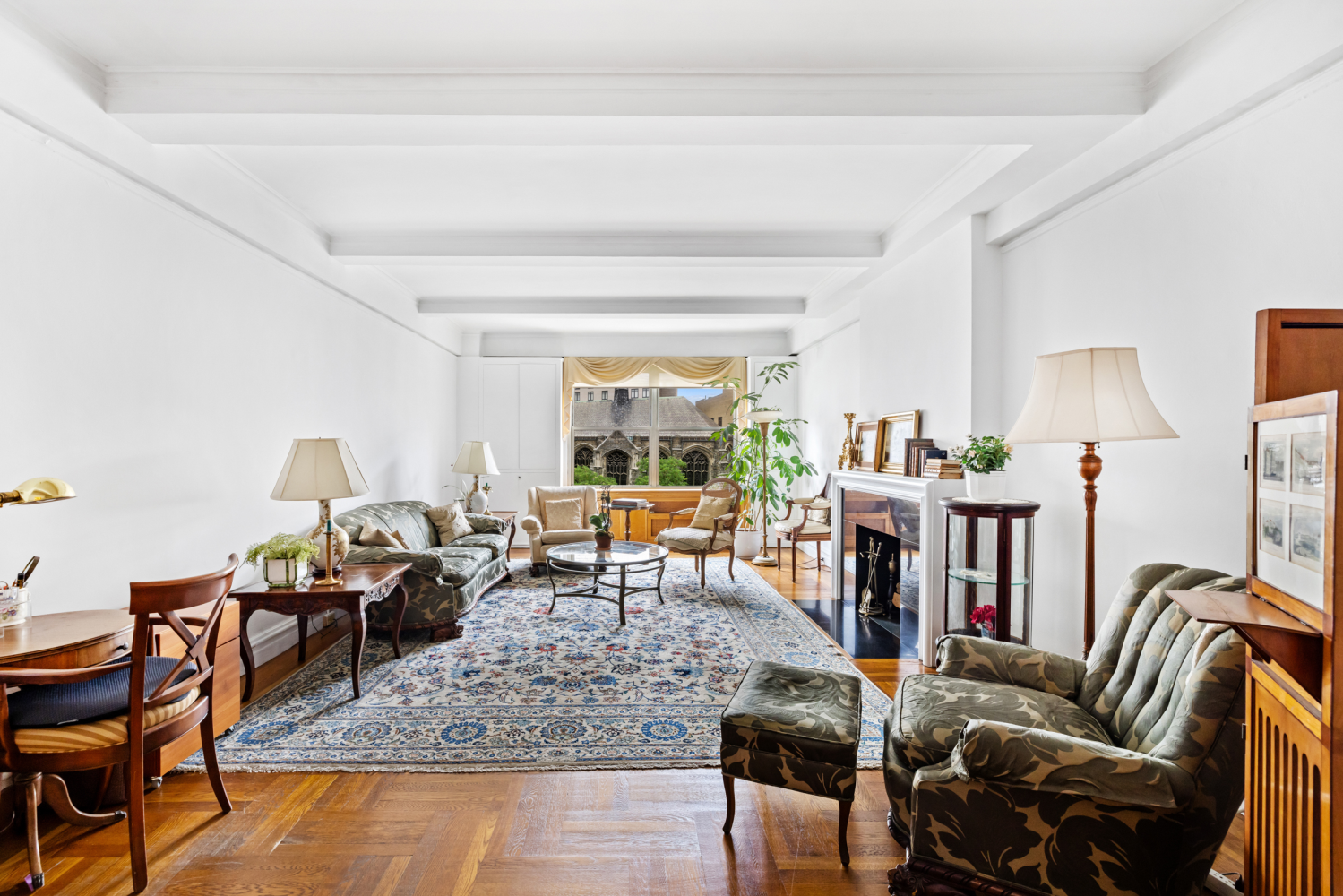 45 East 85th Street 7D, Upper East Side, Upper East Side, NYC - 3 Bedrooms  
4 Bathrooms  
7 Rooms - 