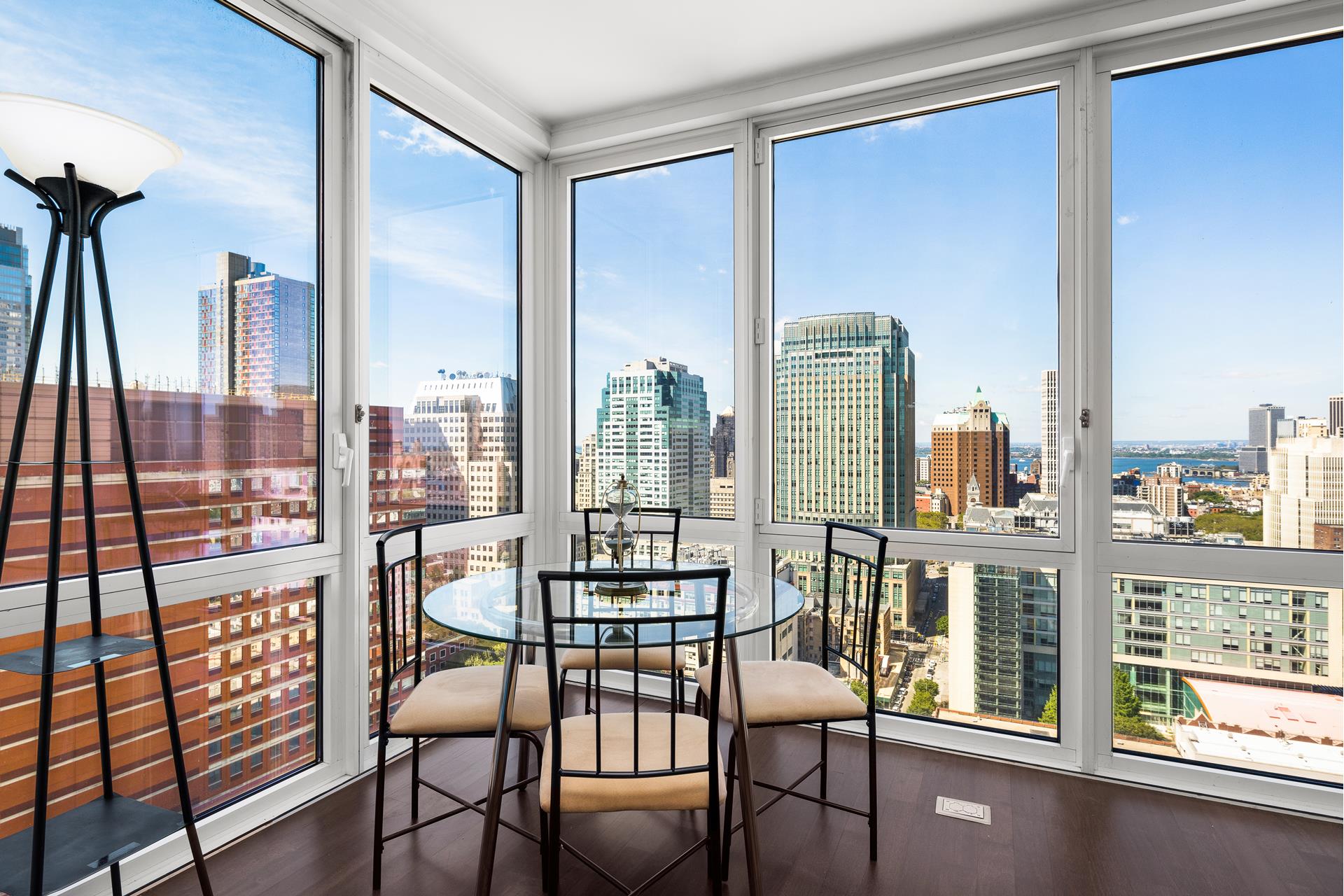 306 Gold Street 31E, Downtown Brooklyn, Brooklyn, New York - 1 Bedrooms  
1 Bathrooms  
3 Rooms - 