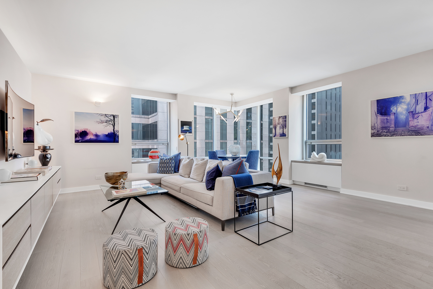 15 West 53rd Street 13J, Chelsea And Clinton, Downtown, NYC - 1 Bedrooms  
1.5 Bathrooms  
4 Rooms - 