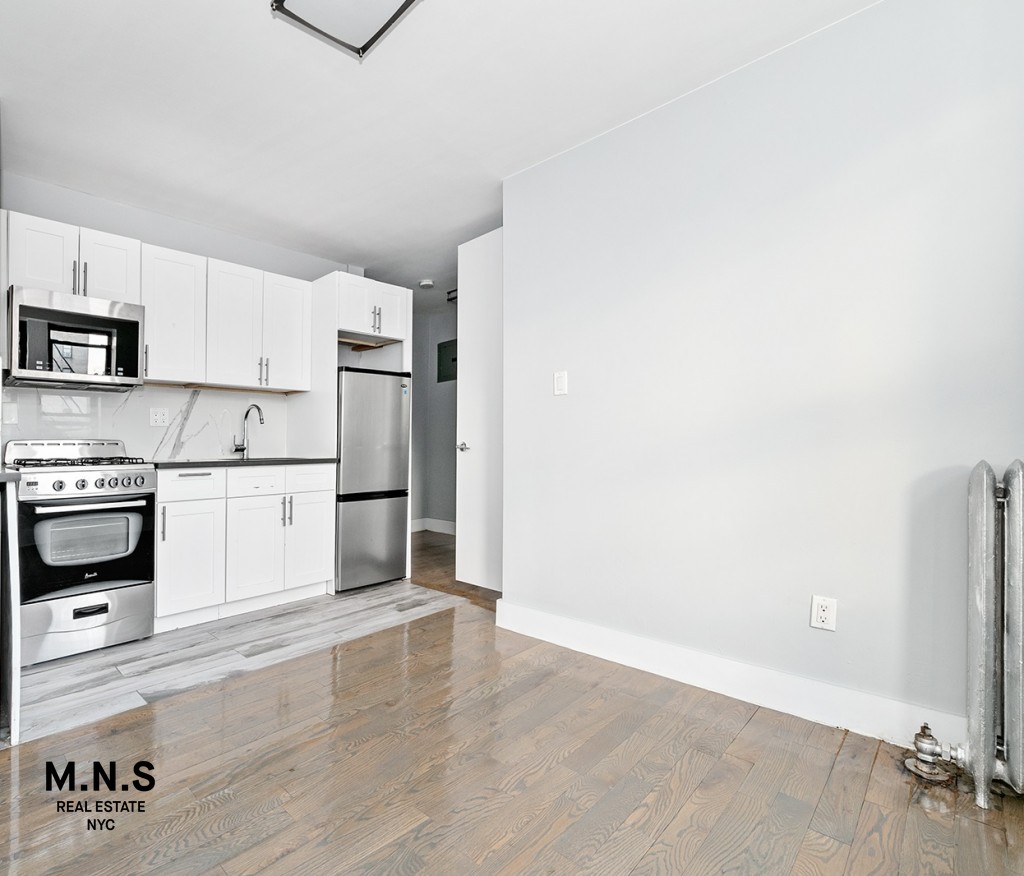 East 117th Street 4-C, East Harlem, Upper Manhattan, NYC - 1 Bedrooms  
1 Bathrooms  
3 Rooms - 