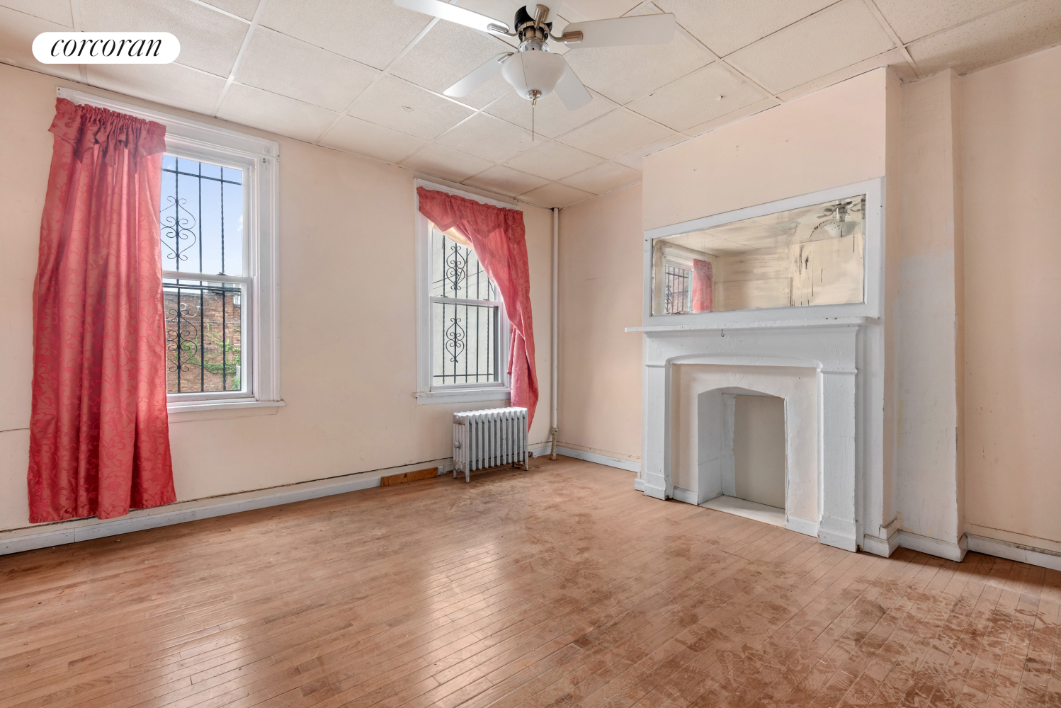 363 Kosciuszko Street, Stuyvesant Heights, Downtown, NYC - 6 Bedrooms  
2 Bathrooms  
10 Rooms - 