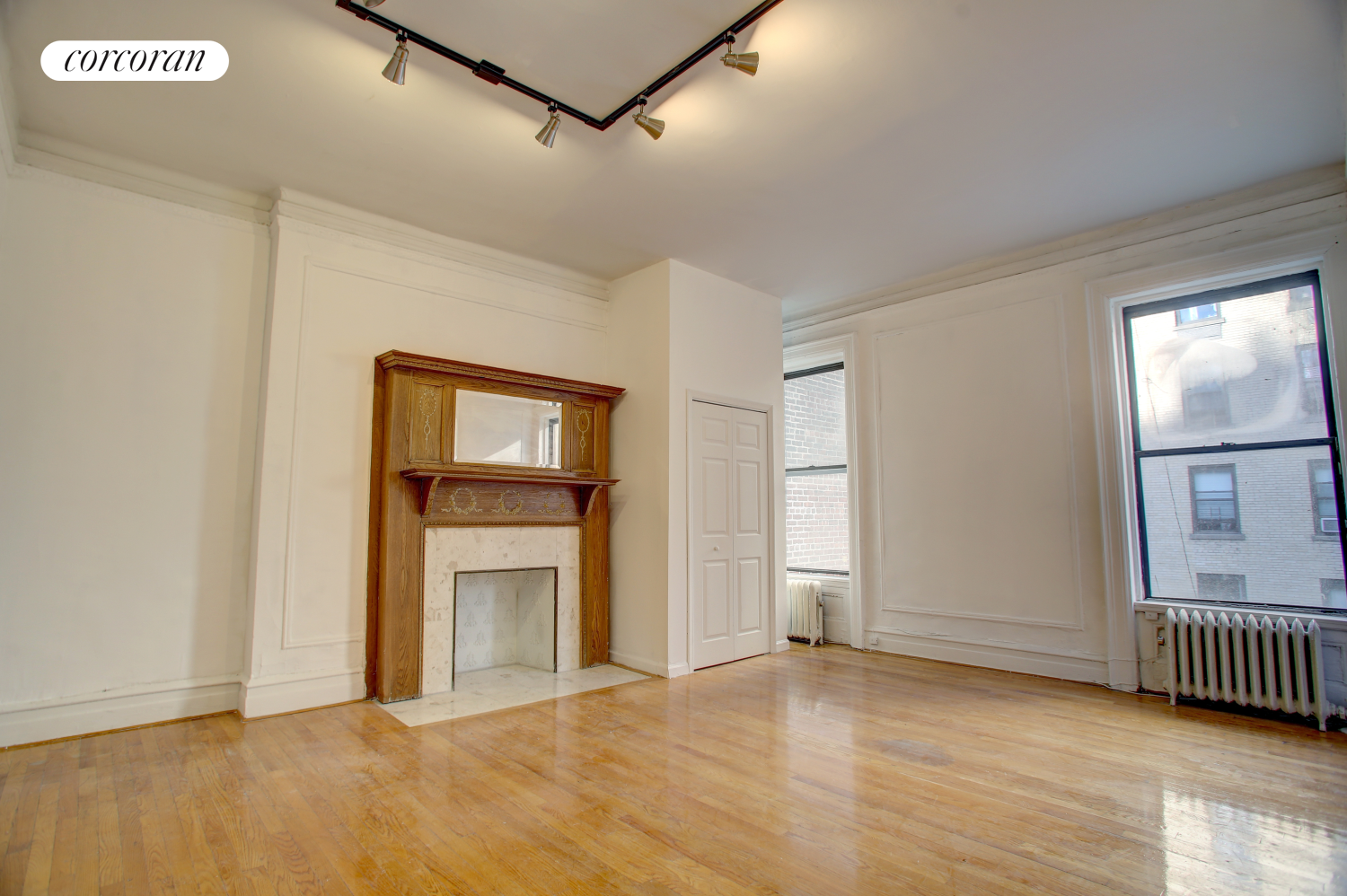 239 West 72nd Street 4R, Upper West Side, Upper West Side, NYC - 2 Bedrooms  
1 Bathrooms  
4 Rooms - 