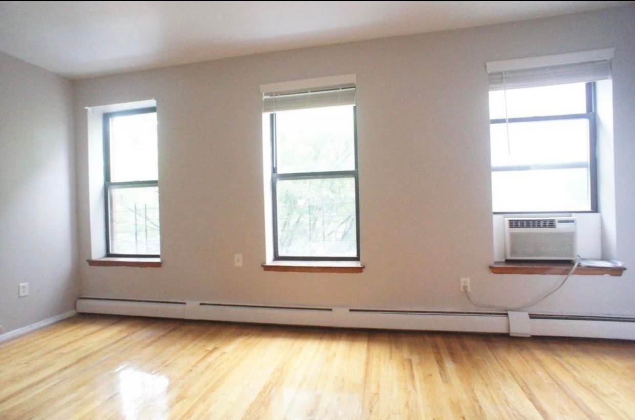 41 West 126th Street 2-A, West Harlem, Upper Manhattan, NYC - 4 Bedrooms  
2 Bathrooms  
6 Rooms - 