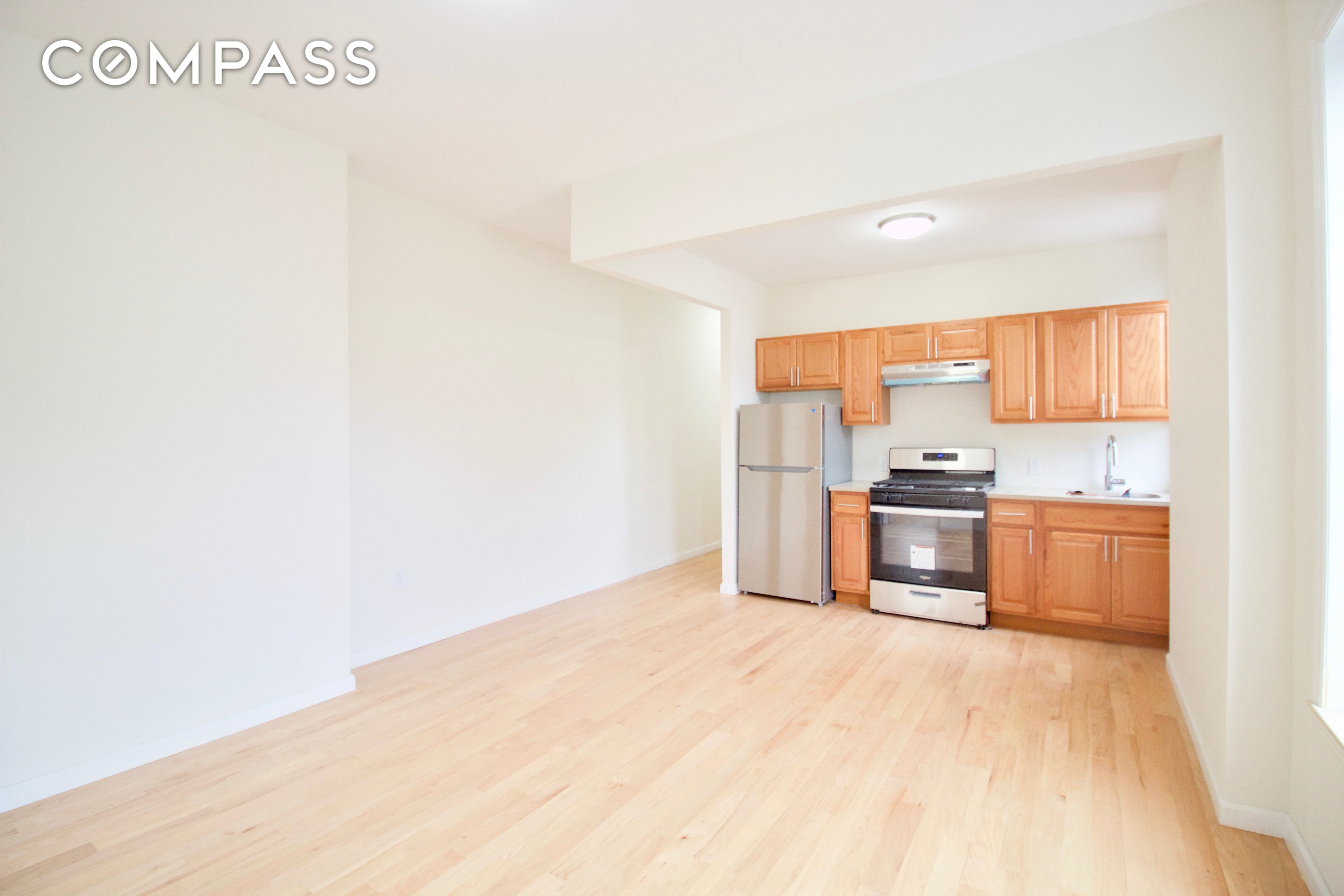 550 55th Street 12, Sunset Park, Brooklyn, New York - 2 Bedrooms  
1 Bathrooms  
3 Rooms - 