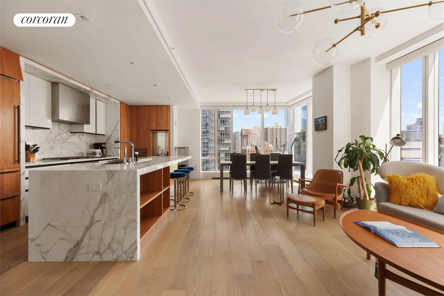 1 West End Avenue 10D, Lincoln Square, Upper West Side, NYC - 3 Bedrooms  
3.5 Bathrooms  
7 Rooms - 