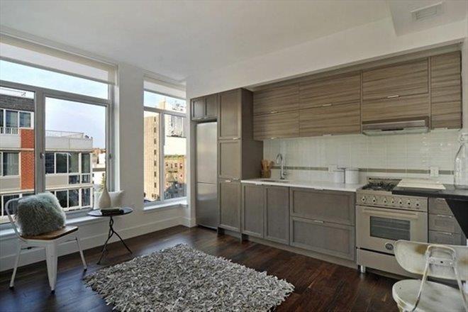 21 East 1st Street 705, East Village, Downtown, NYC - 1 Bedrooms  
1 Bathrooms  
3 Rooms - 