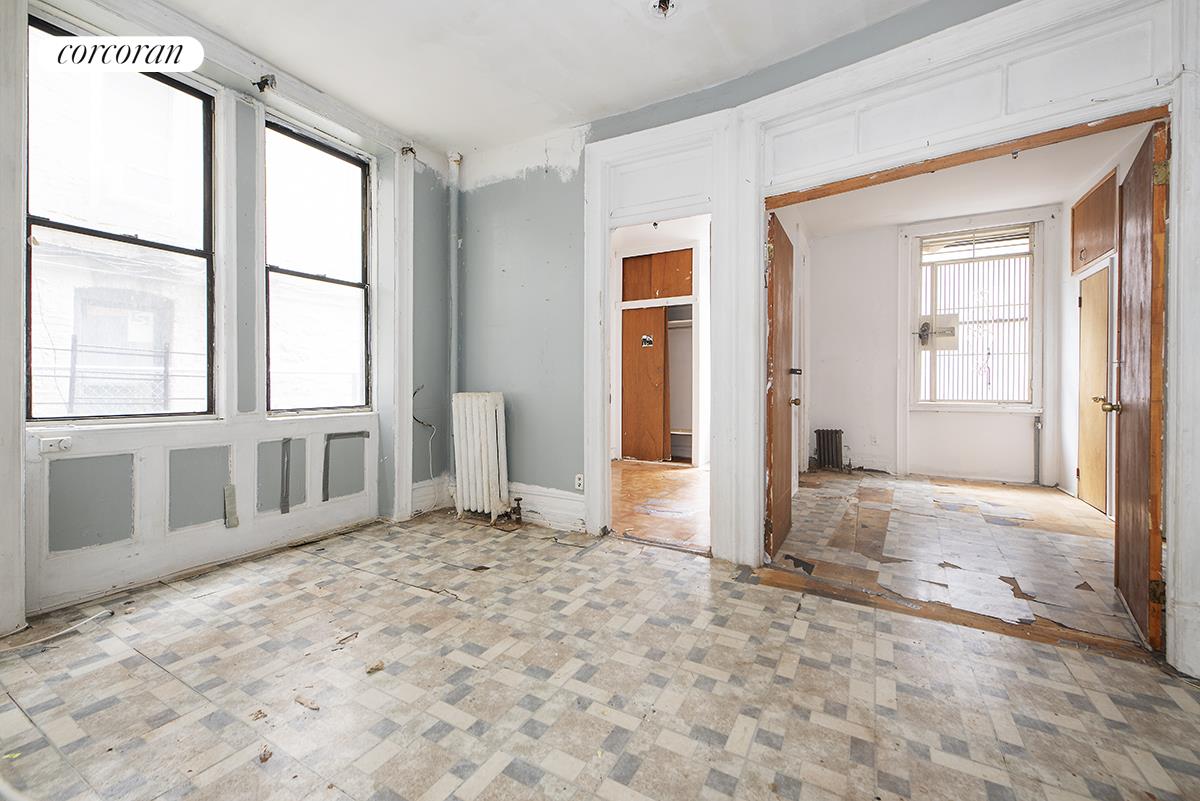 518 West 134th Street 4B, Manhattanville, Upper Manhattan, NYC - 2 Bedrooms  
1 Bathrooms  
4 Rooms - 