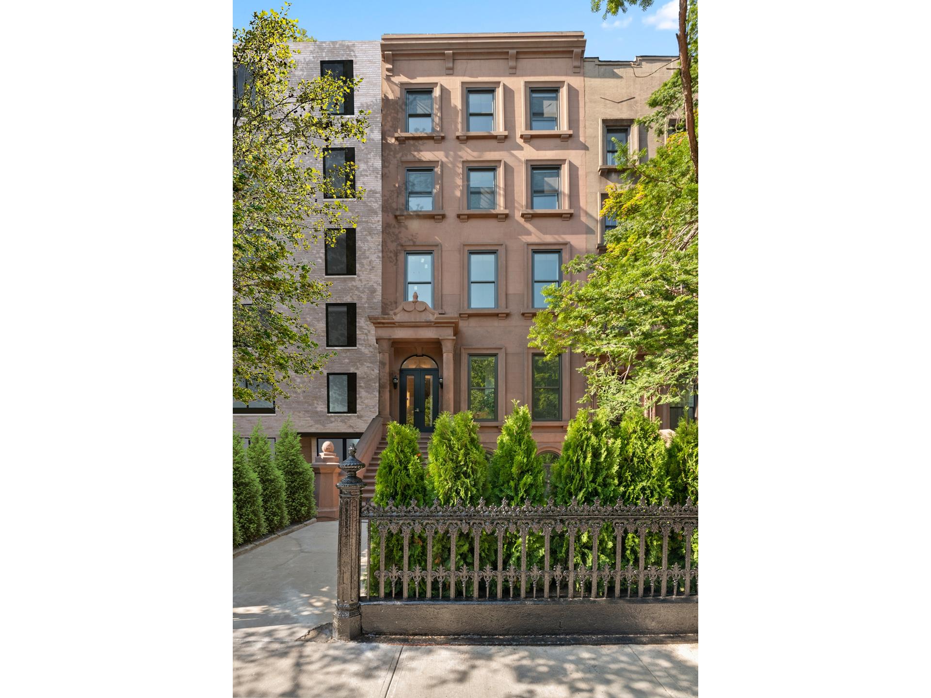 76 1st Place 1, Carroll Gardens, Brooklyn, New York - 3 Bedrooms  
2.5 Bathrooms  
12 Rooms - 