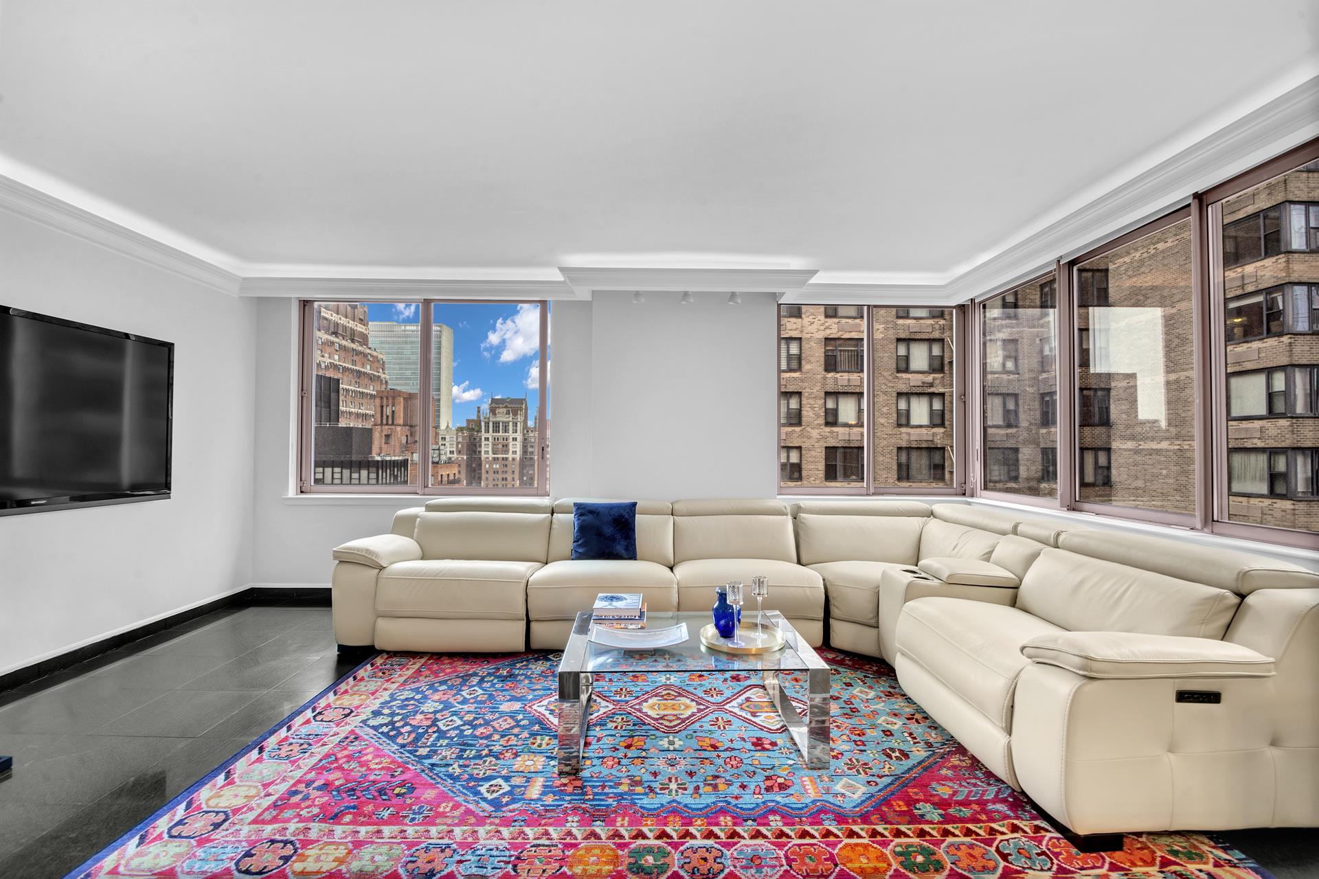 235 East 40th Street 24H, Murray Hill, Midtown East, NYC - 1 Bedrooms  
1.5 Bathrooms  
4 Rooms - 