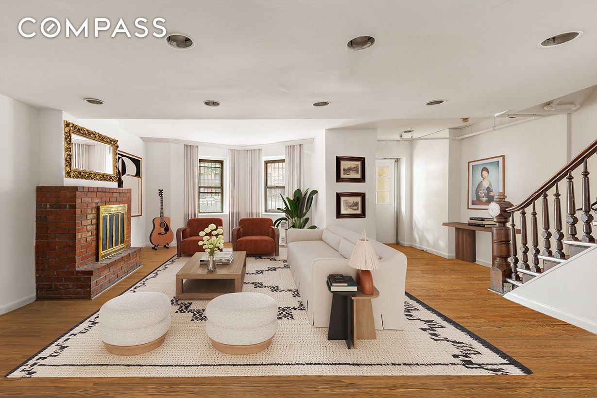 106 West 81st Street, Upper West Side, Upper West Side, NYC - 5 Bedrooms  
3 Bathrooms  
8 Rooms - 