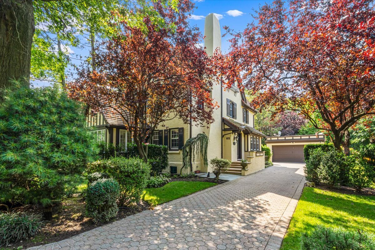 Photo 1 of 65 Shorthill Road, Forest Hills, New York, $2,988,000, Web #: 1079324938