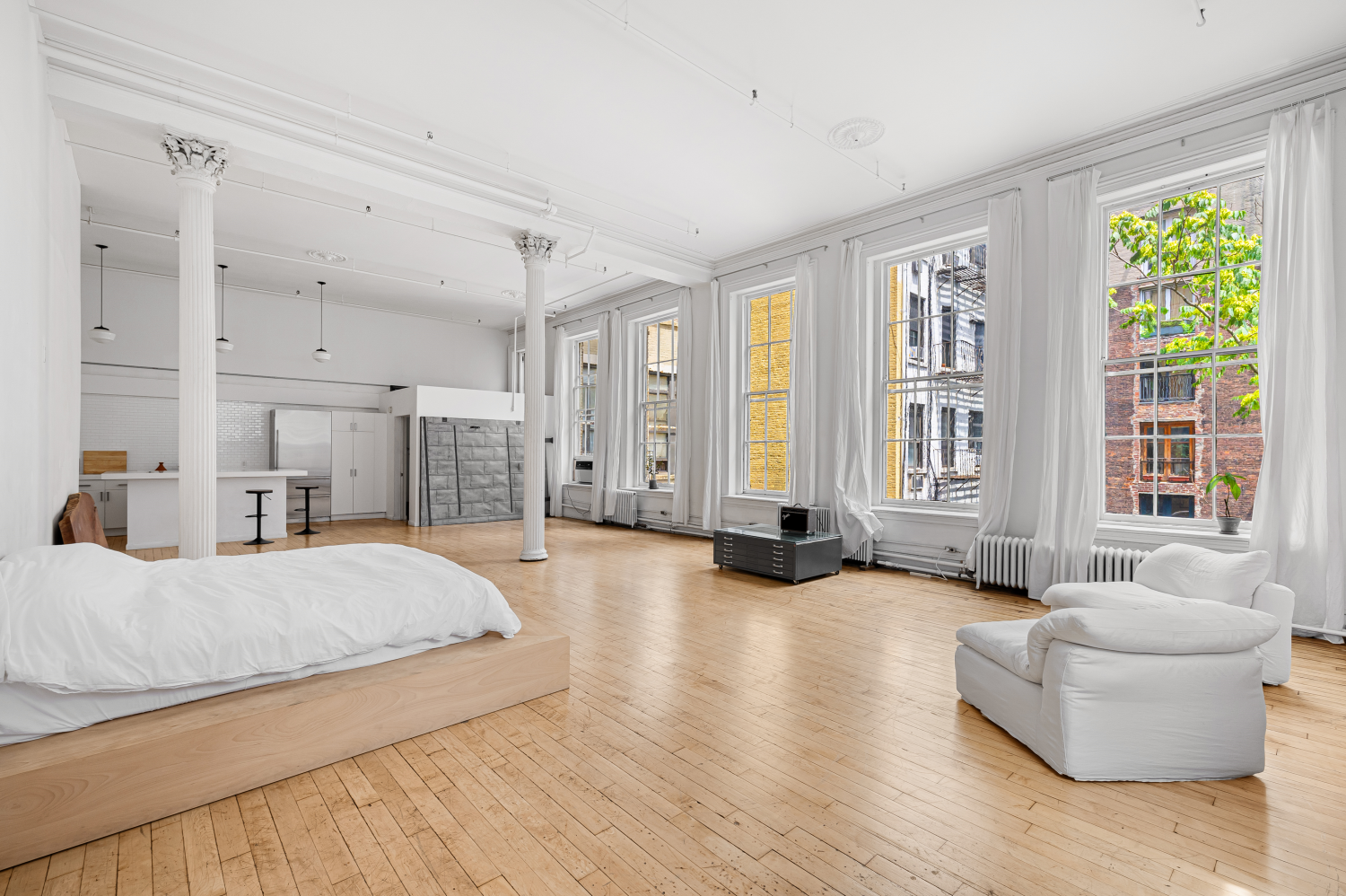 138 Grand Street 2Er, Soho, Downtown, NYC - 2 Bathrooms  
2 Rooms - 