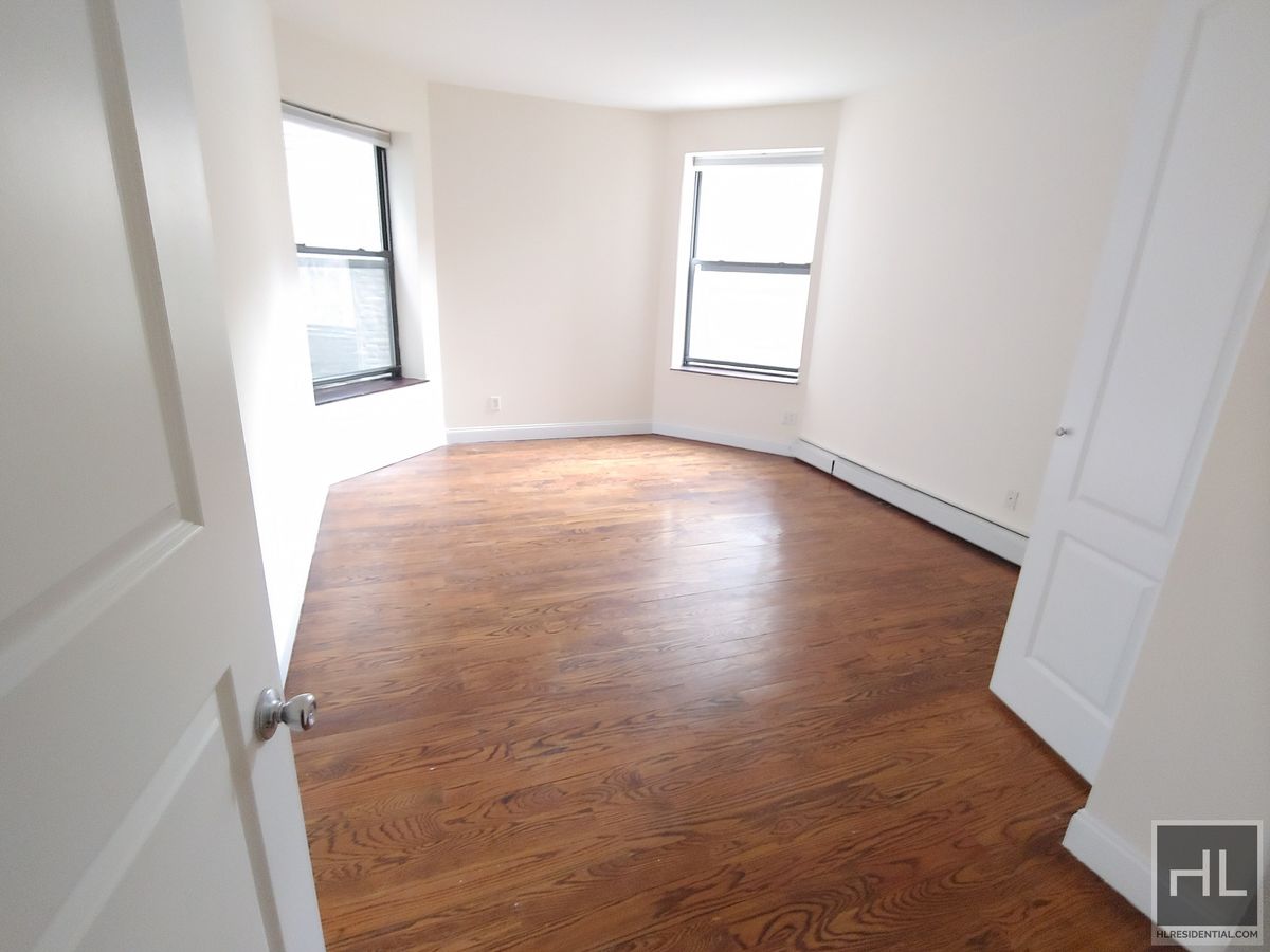 Photo 1 of 213 West 135th Street 3B, Harlem, NYC, $3,200, Web #: 1079383988