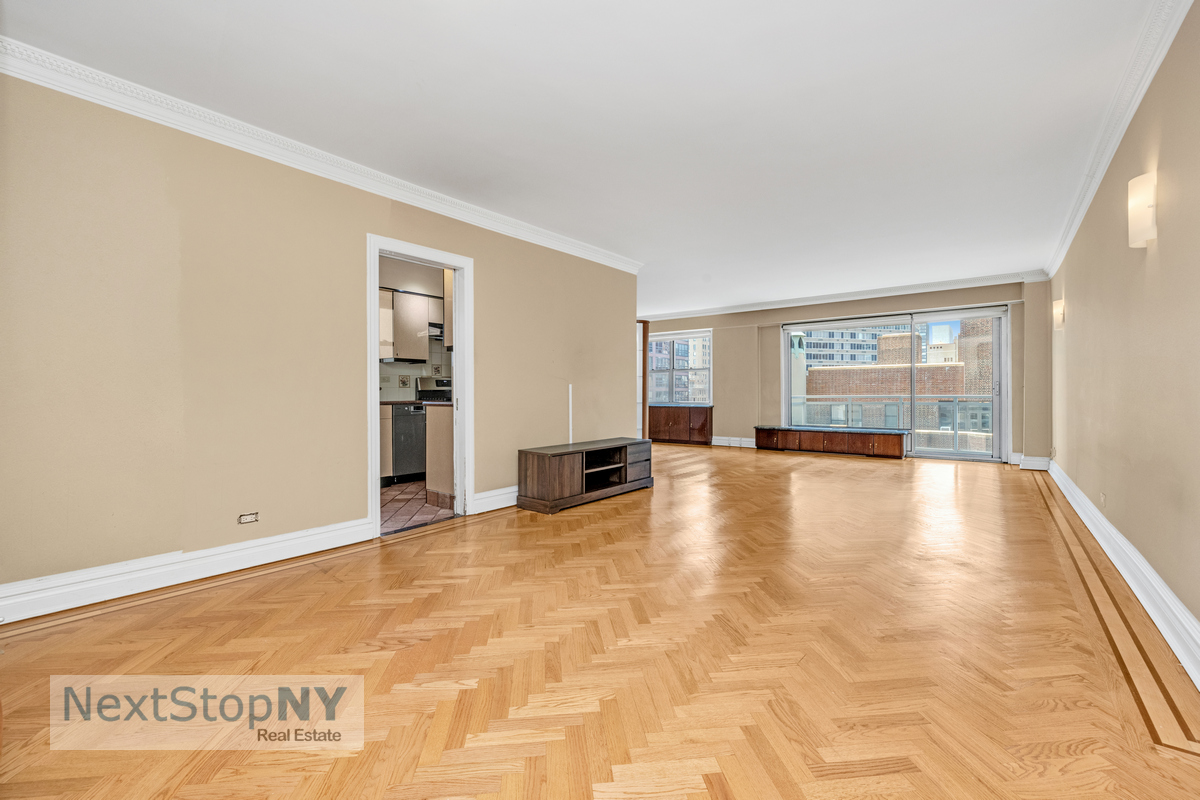 Photo 1 of 400 East 56th Street 18P, Midtown East, NYC, $1,395,000, Web #: 1079415370