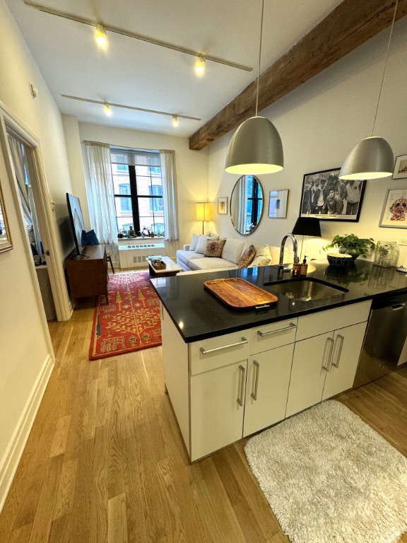 30 Washington Street 2G, Dumbo, Brooklyn, New York - 2 Bedrooms  
2 Bathrooms  
4 Rooms - 