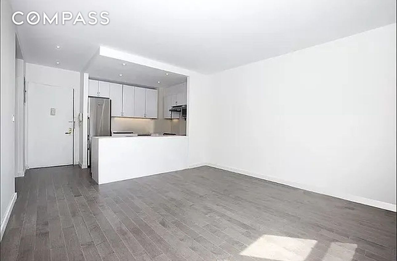 Photo 1 of 400 East 14th Street 4C, East Village, NYC, $4,695, Web #: 1079729864