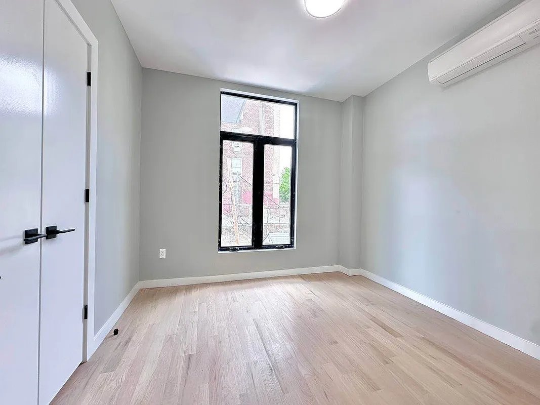 2819 Clarendon Road 2B, Brooklyn, Brooklyn, New York - 2 Bedrooms  
2 Bathrooms  
5 Rooms - 