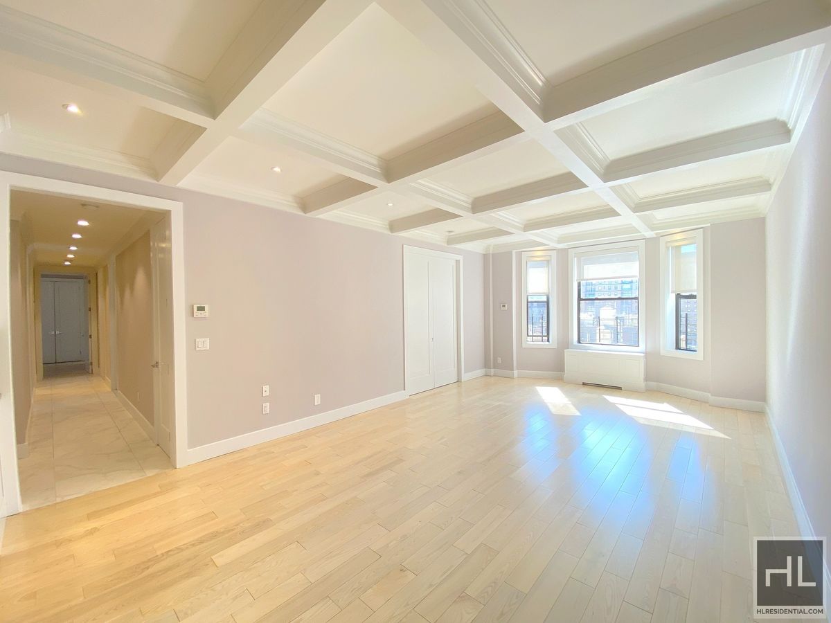 252 West 76th Street 8G, Upper West Side, Upper West Side, NYC - 4 Bedrooms  
3 Bathrooms  
6 Rooms - 