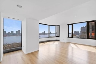 50 United Nations Plaza 14-A, Turtle Bay, Midtown East, NYC - 2 Bedrooms  
2.5 Bathrooms  
5 Rooms - 