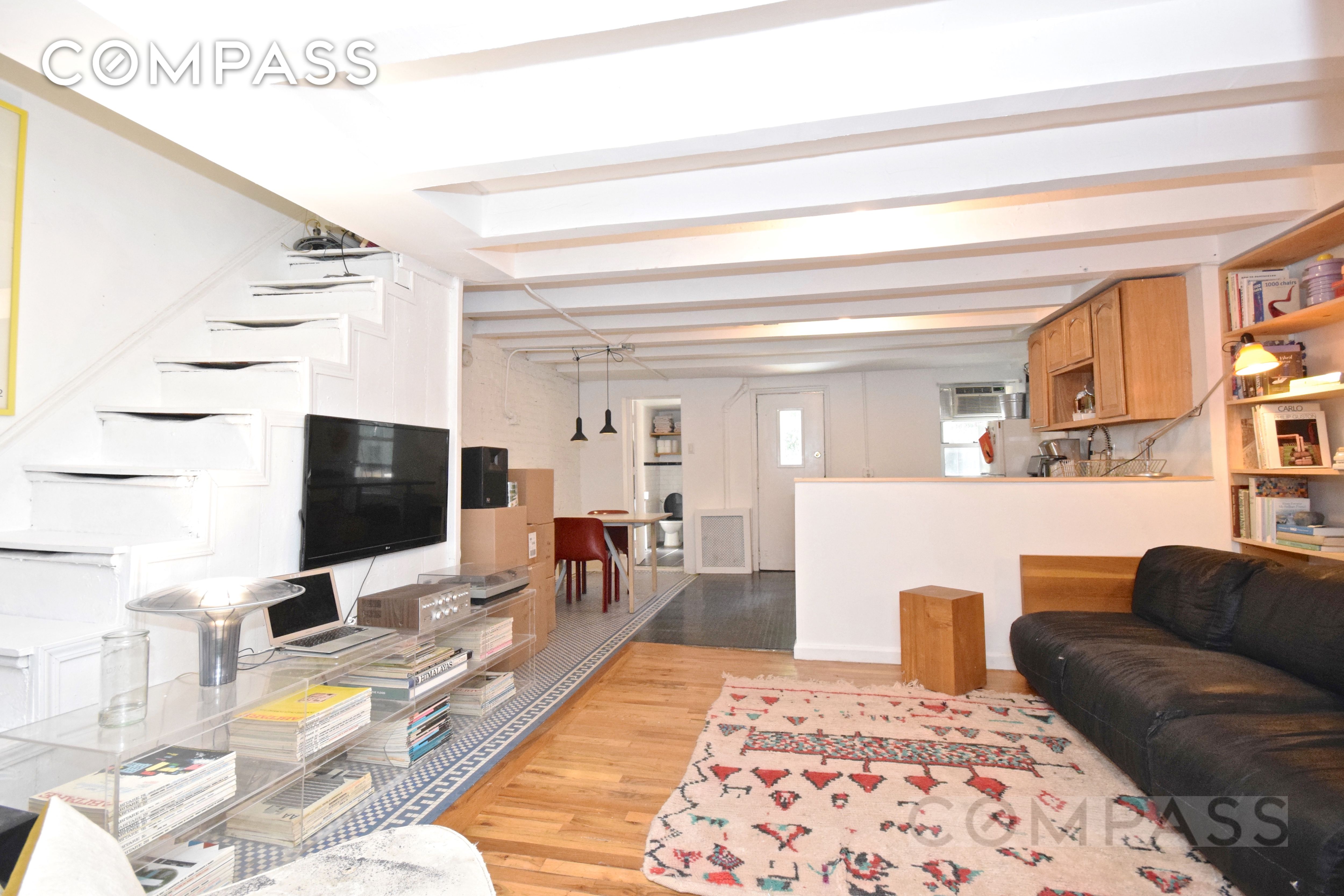 53 Duffield Street 1, Downtown Brooklyn, Brooklyn, New York - 1 Bedrooms  
1 Bathrooms  
3 Rooms - 