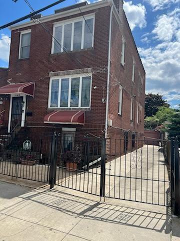 1140 Remsen Avenue, Canarsie, Brooklyn, New York - 6 Bedrooms  
2 Bathrooms  
18 Rooms - 