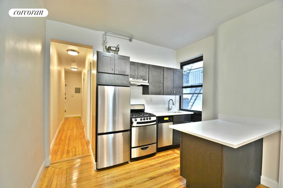 503 West 122nd Street 5, Morningside Heights, Upper Manhattan, NYC - 3 Bedrooms  
1 Bathrooms  
5 Rooms - 