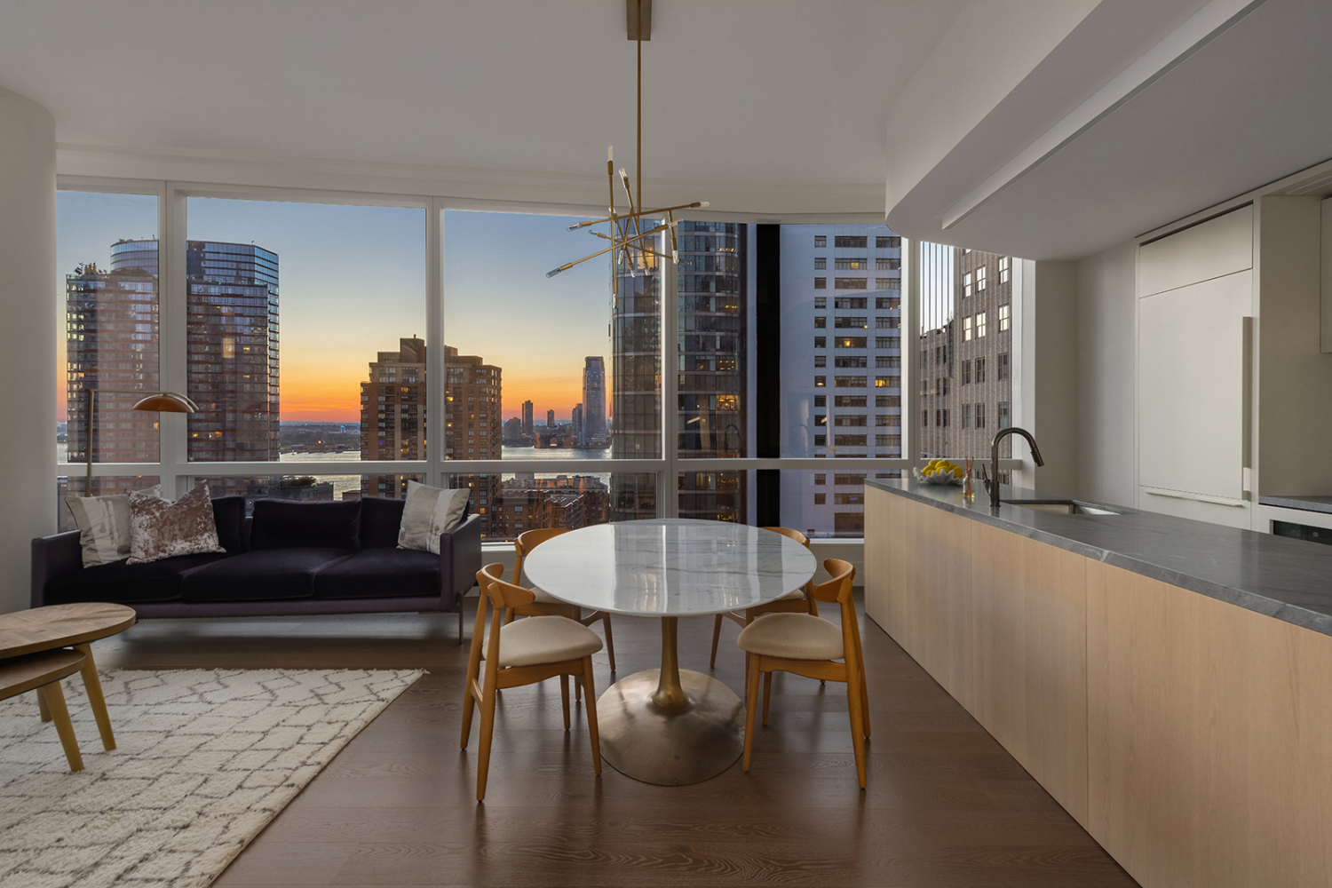 77 Greenwich Street 24A, Financial District, Downtown, NYC - 3 Bedrooms  
2.5 Bathrooms  
5 Rooms - 