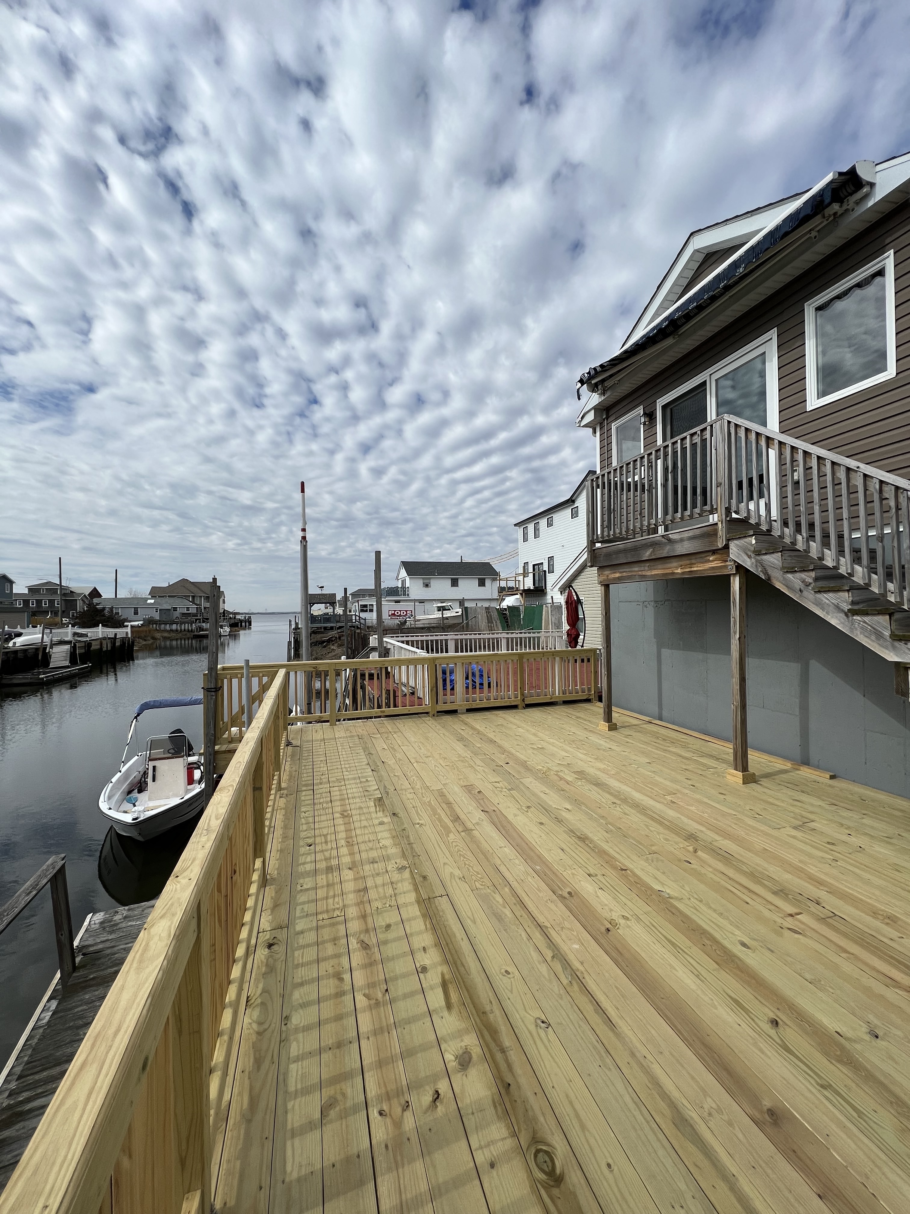 22 W 16th Rd , Broad Channel, Queens, New York - 2 Bedrooms  
2 Bathrooms  
6 Rooms - 