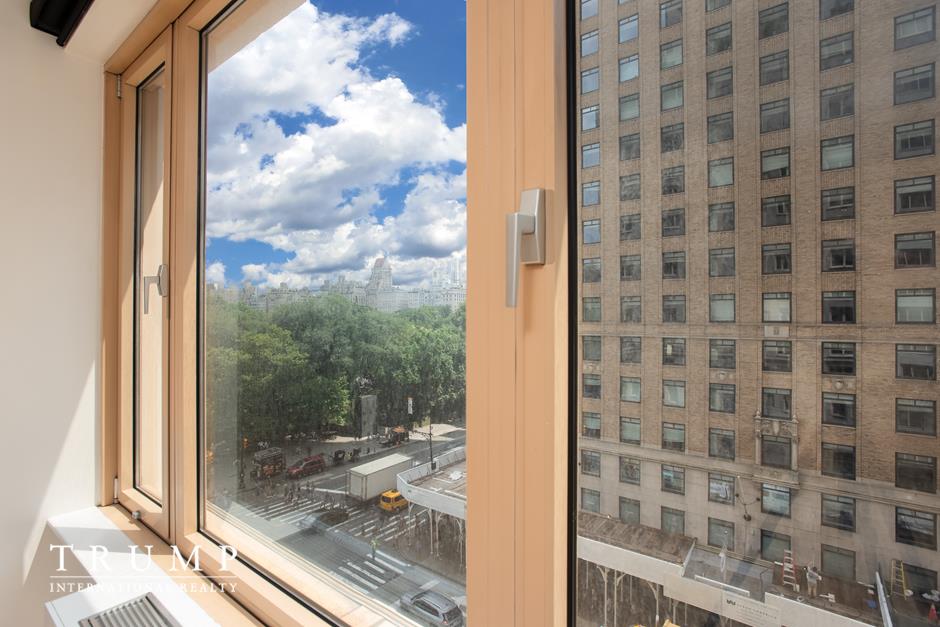 100 Central Park 6-D, Central Park South, Midtown West, NYC - 1 Bedrooms  
1 Bathrooms  
4 Rooms - 